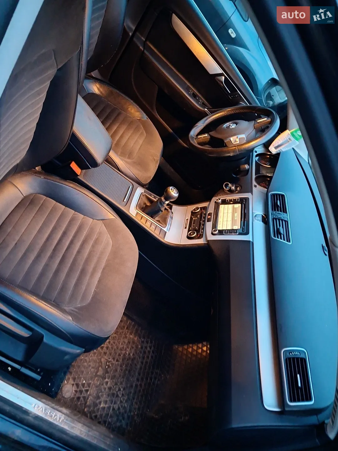 2010 Volkswagen Passat - мініатюра 22
