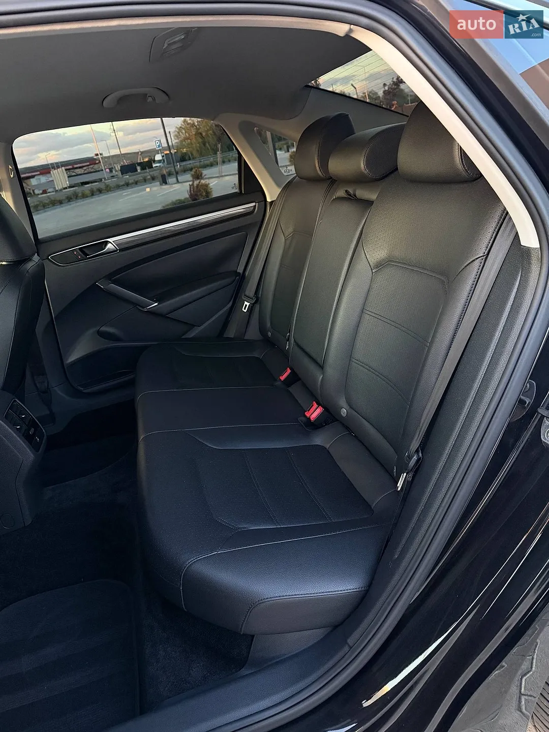2017 Volkswagen Passat - мініатюра 9