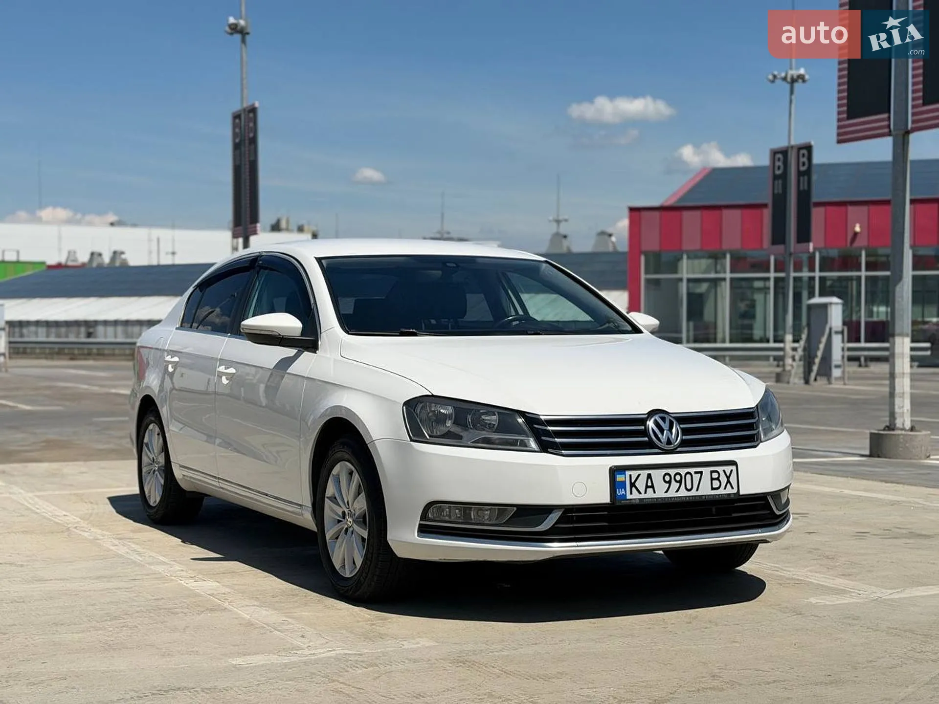 2013 Volkswagen Passat - мініатюра 2