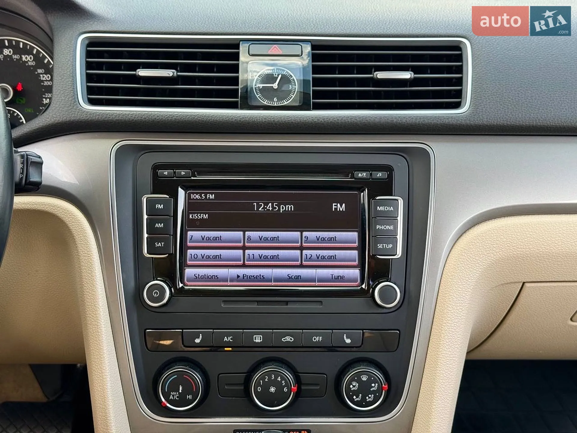 2015 Volkswagen Passat - мініатюра 28
