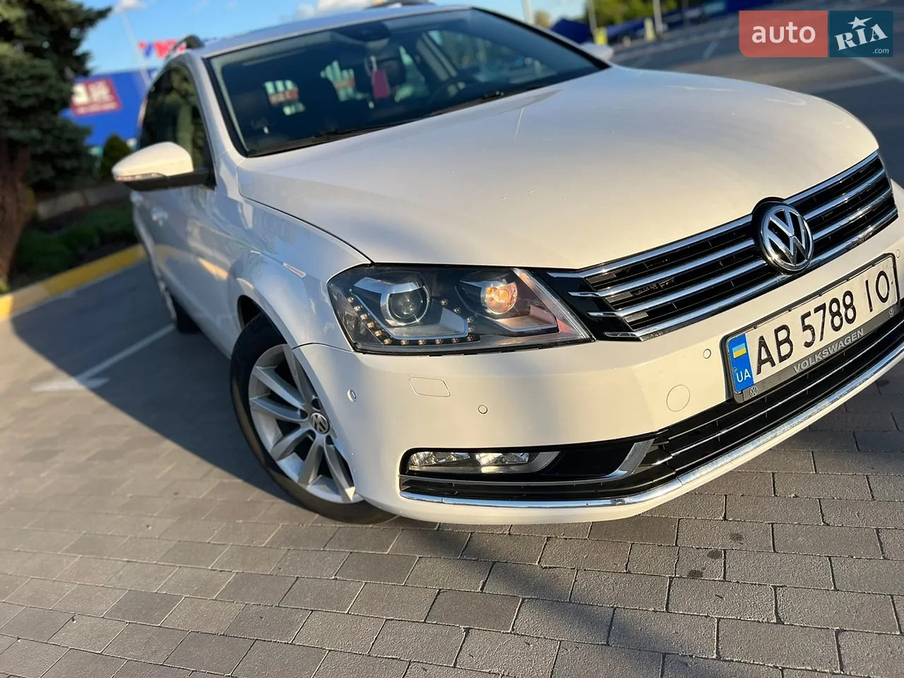 2010 Volkswagen Passat - мініатюра 17