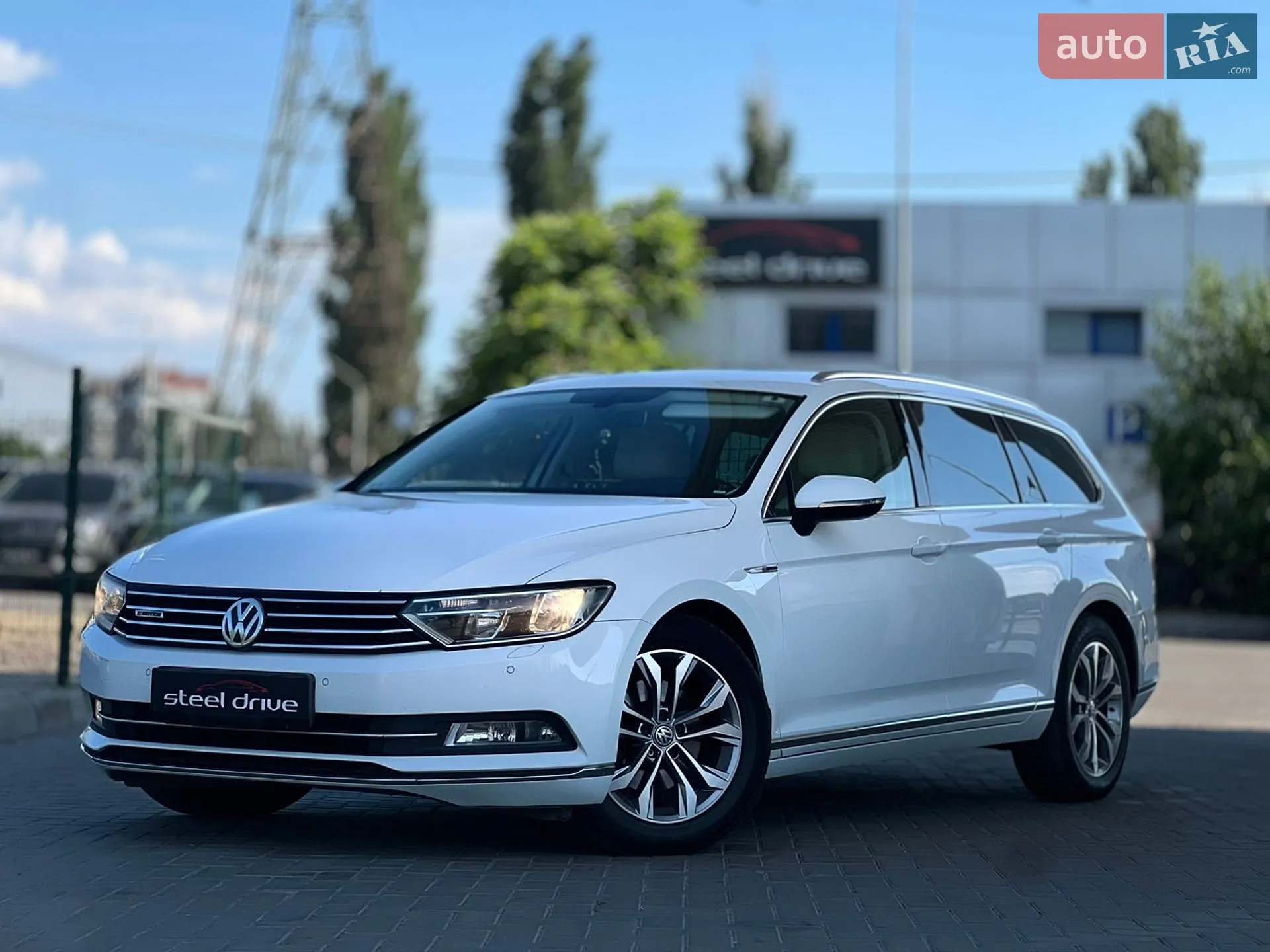 2015 Volkswagen Passat - фото 1