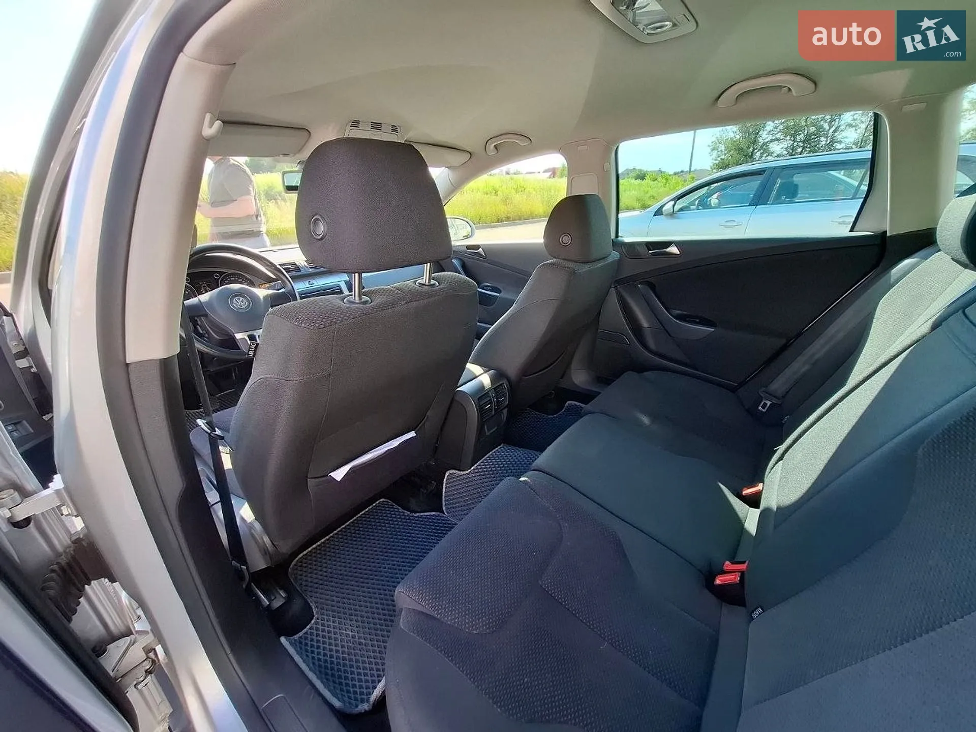 2010 Volkswagen Passat - мініатюра 6