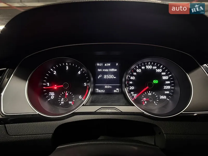 Volkswagen Passat 2017 VIN WVWZZZ3CZJE117175 фото оголошення 33 з 116