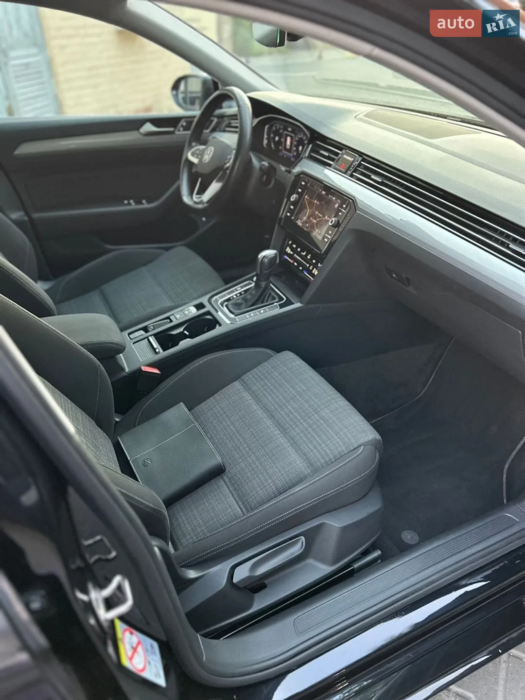 2022 Volkswagen Passat - мініатюра 21