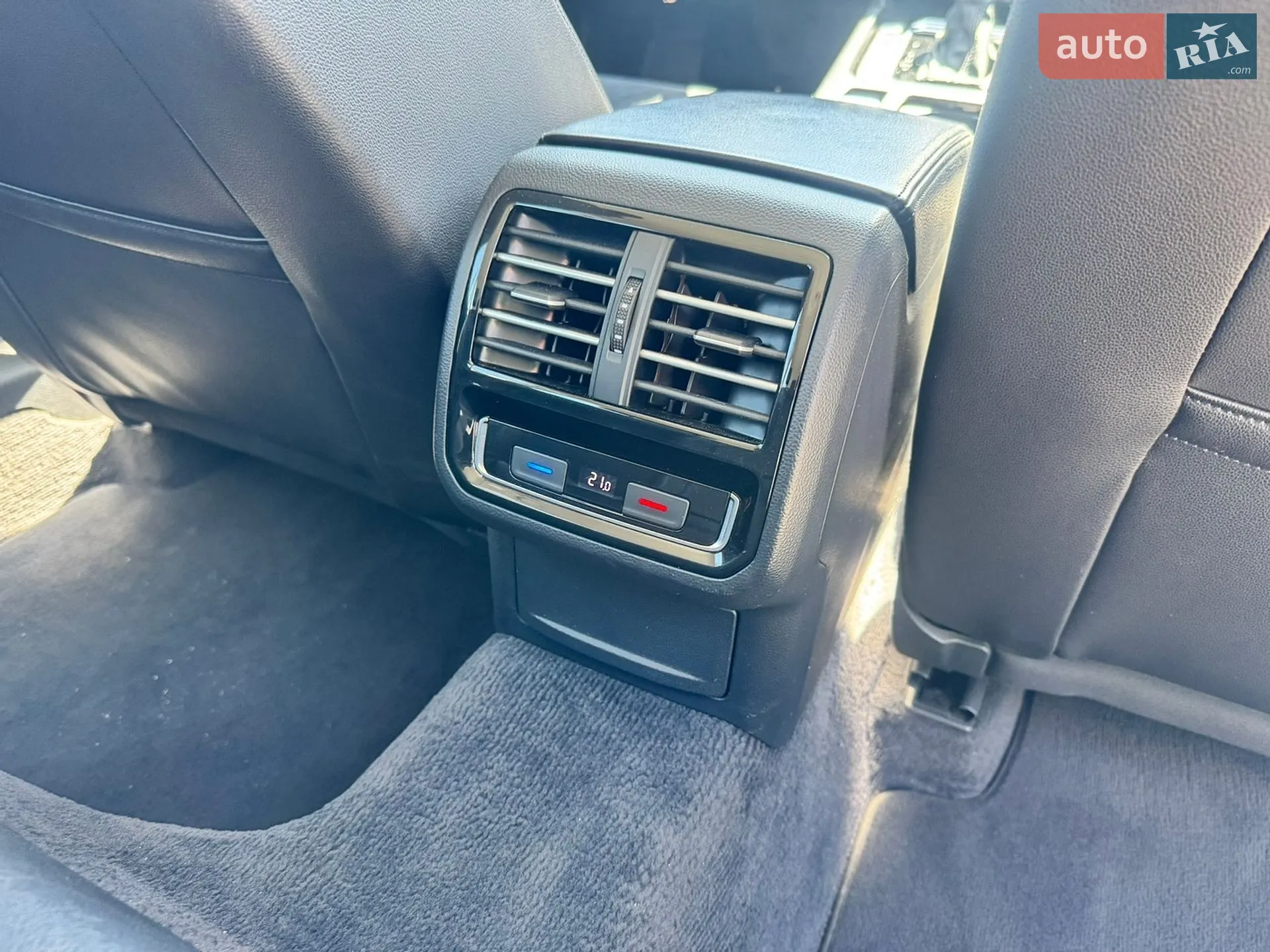 2015 Volkswagen Passat - мініатюра 16