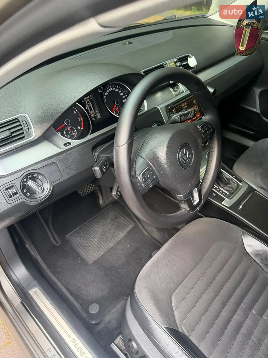 2011 Volkswagen Passat - мініатюра 121