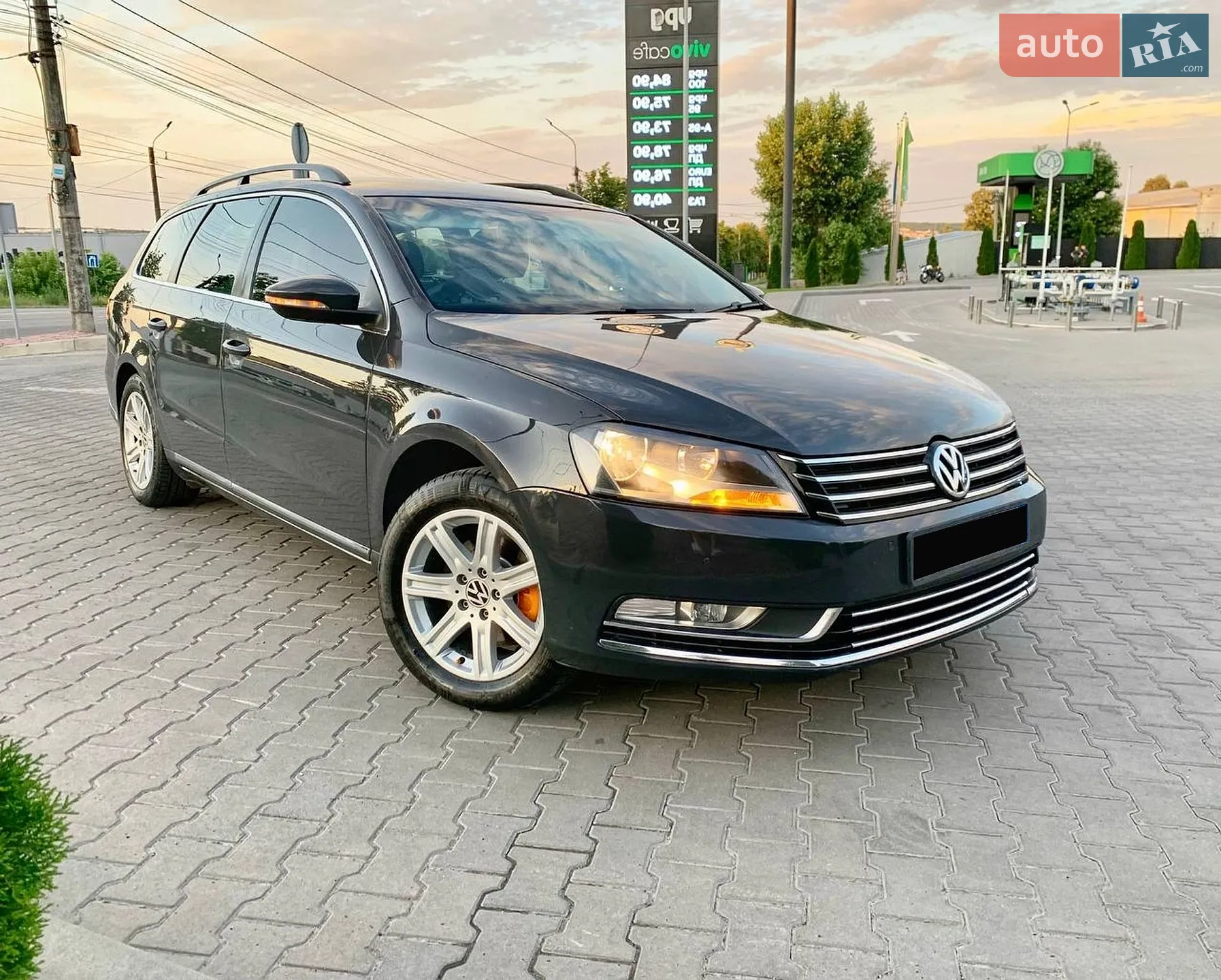 2011 Volkswagen Passat - фото 1