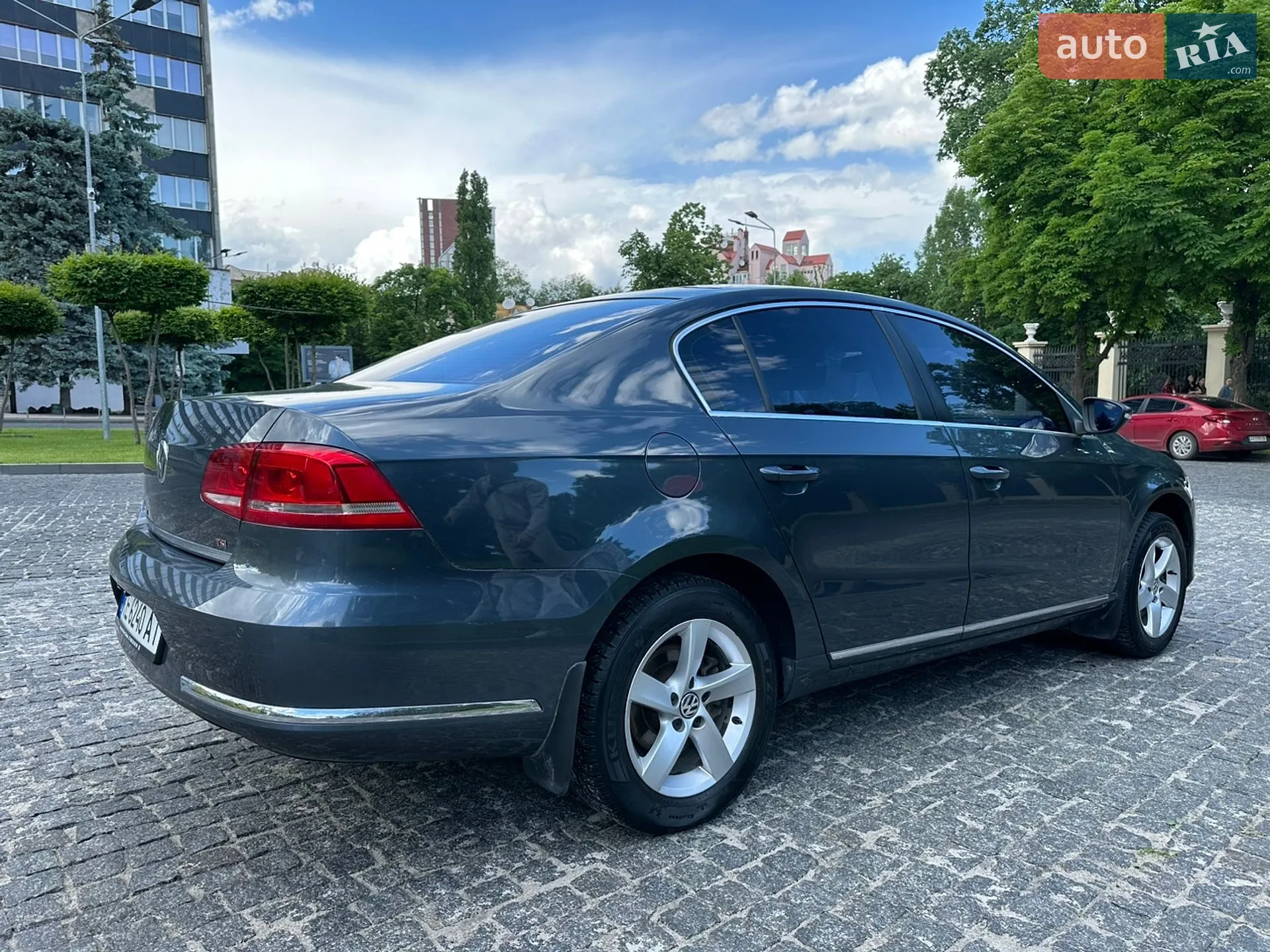 2011 Volkswagen Passat - мініатюра 2