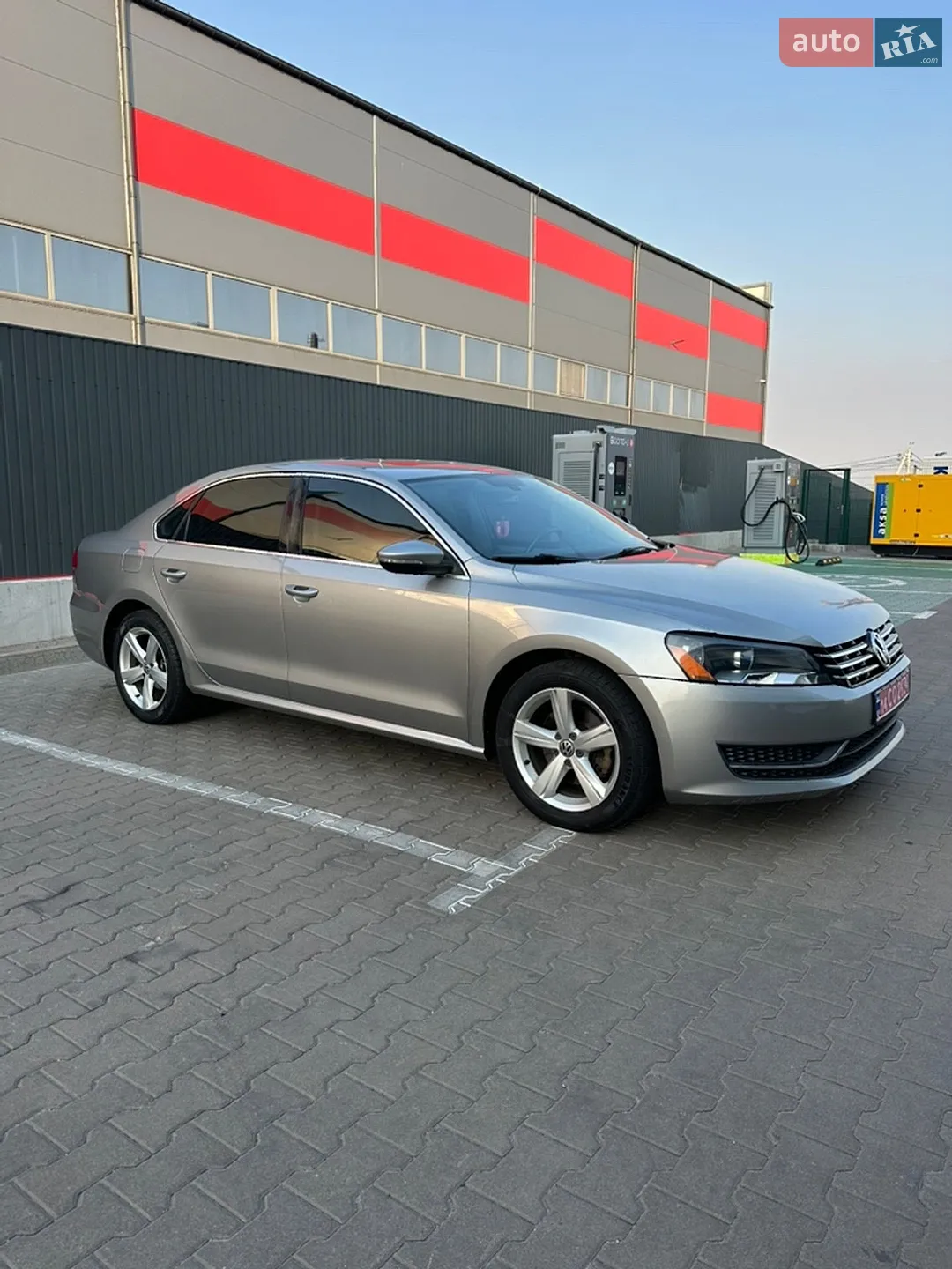 2012 Volkswagen Passat - мініатюра 3