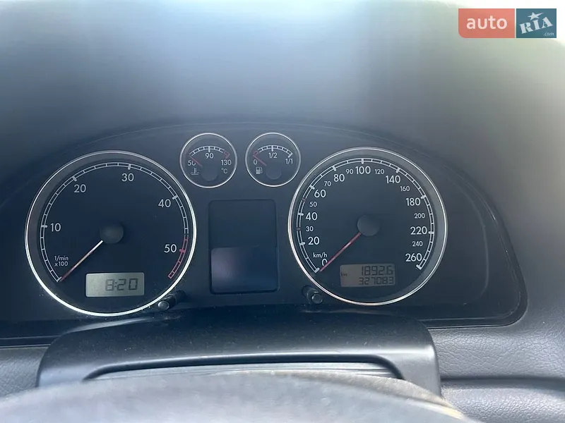 Volkswagen Passat 2004 VIN WVWZZZ3BZ5E031772 фото оголошення 10 з 49