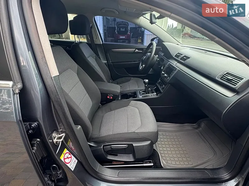 Volkswagen Passat 2012 VIN WVWZZZ3CZCE137758 фото оголошення 16 з 54