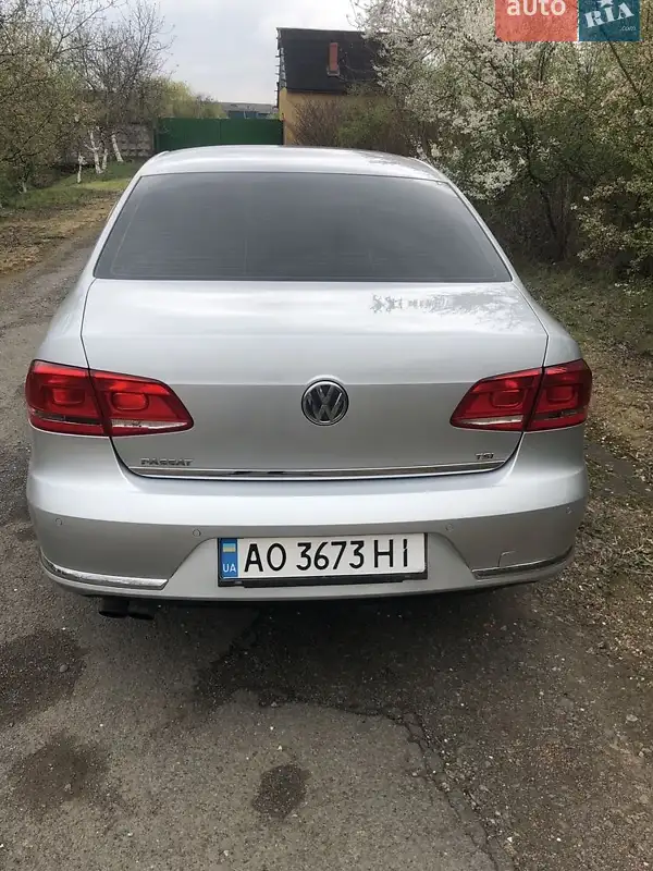 Volkswagen Passat 2011 VIN WVWZZZ3CZBP357761 фото оголошення 2 з 44