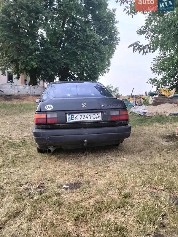 Volkswagen Passat 1991 VIN WVWZZZ31ZME093639 фото оголошення 4 з 36