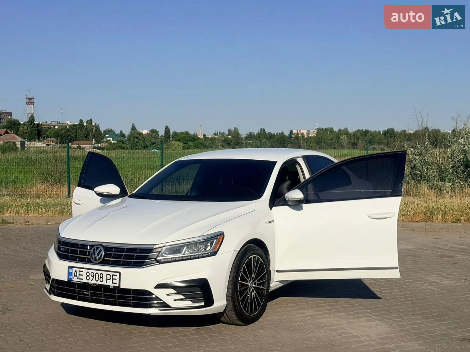 2017 Volkswagen Passat - мініатюра 3