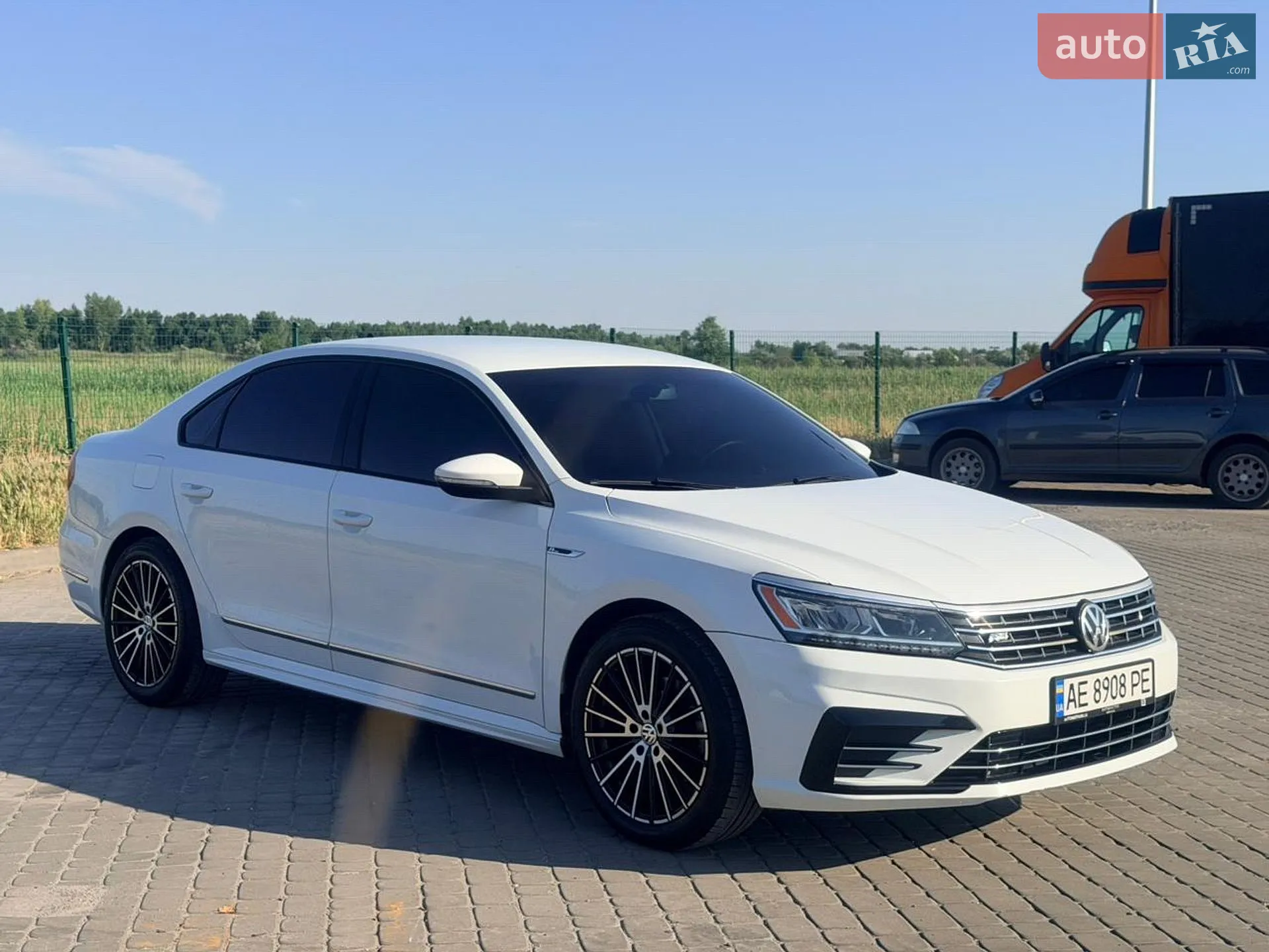 2017 Volkswagen Passat - мініатюра 10