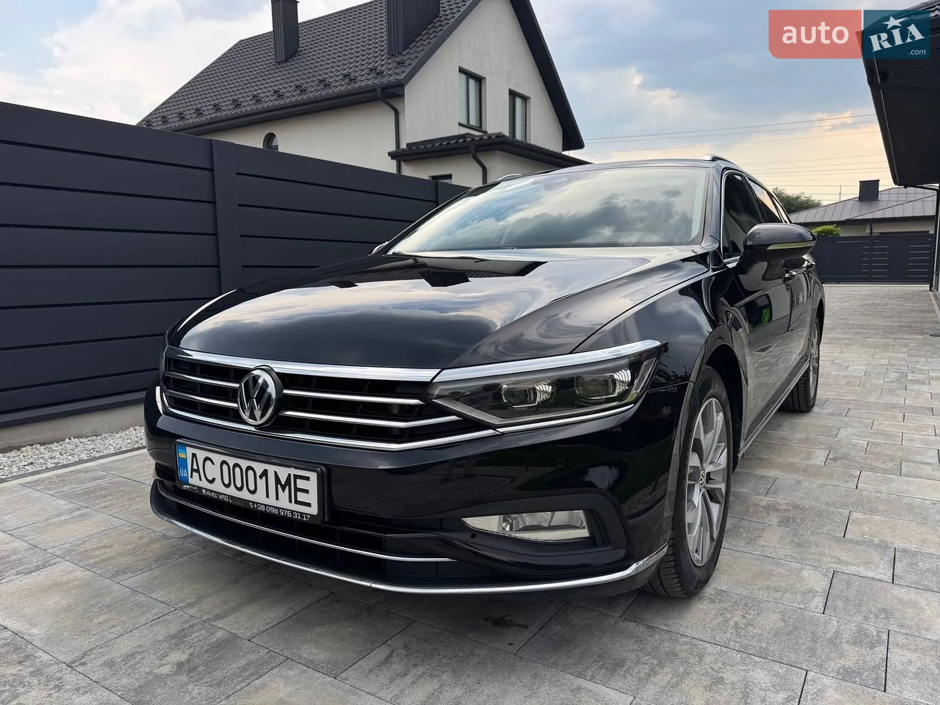 2019 Volkswagen Passat - фото 1