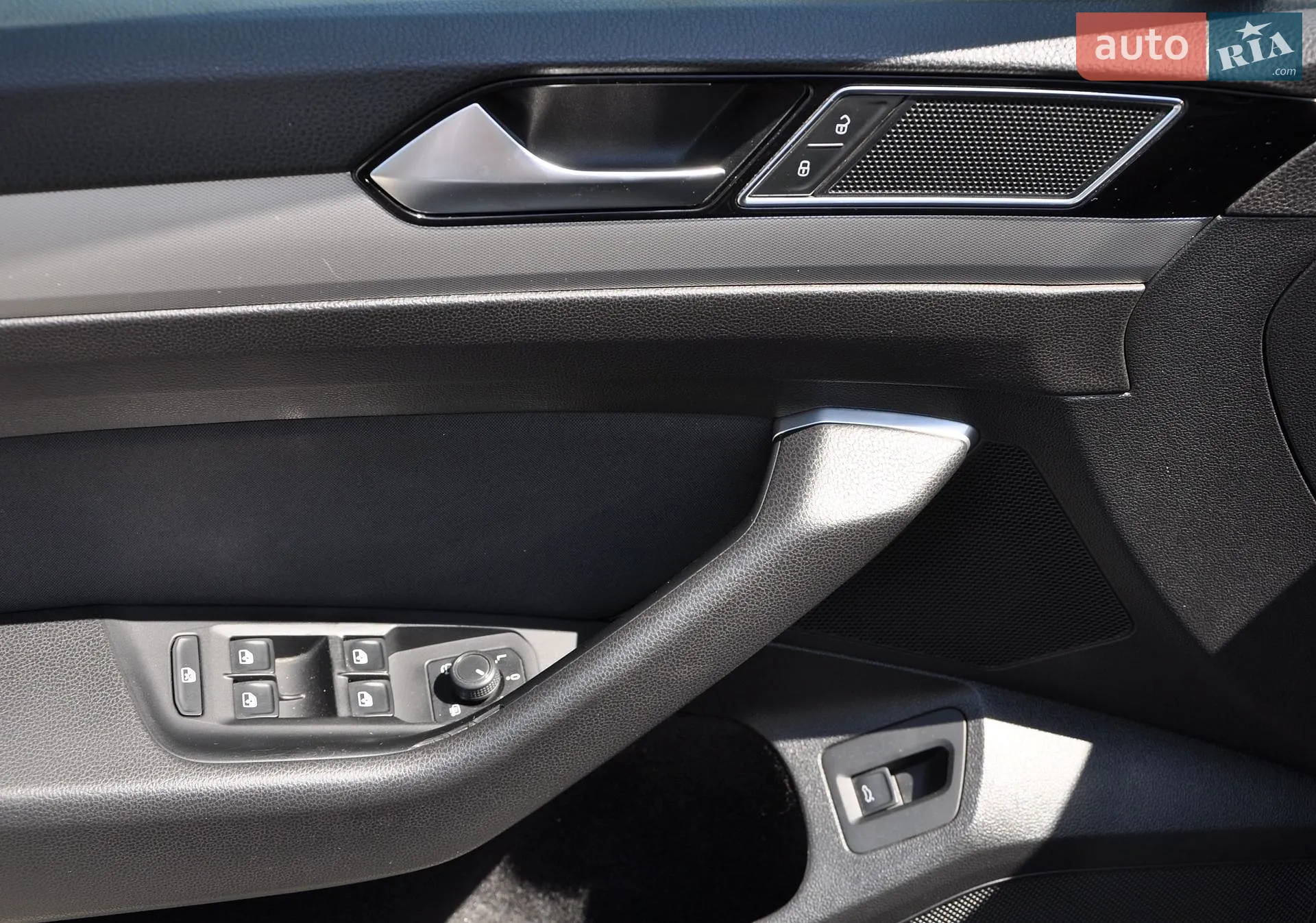 2016 Volkswagen Passat - мініатюра 25