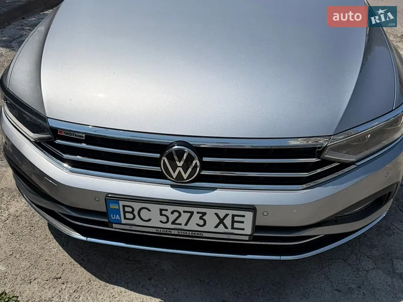 Volkswagen Passat 2021 VIN WVWZZZ3CZME136921 фото оголошення 2 з 59