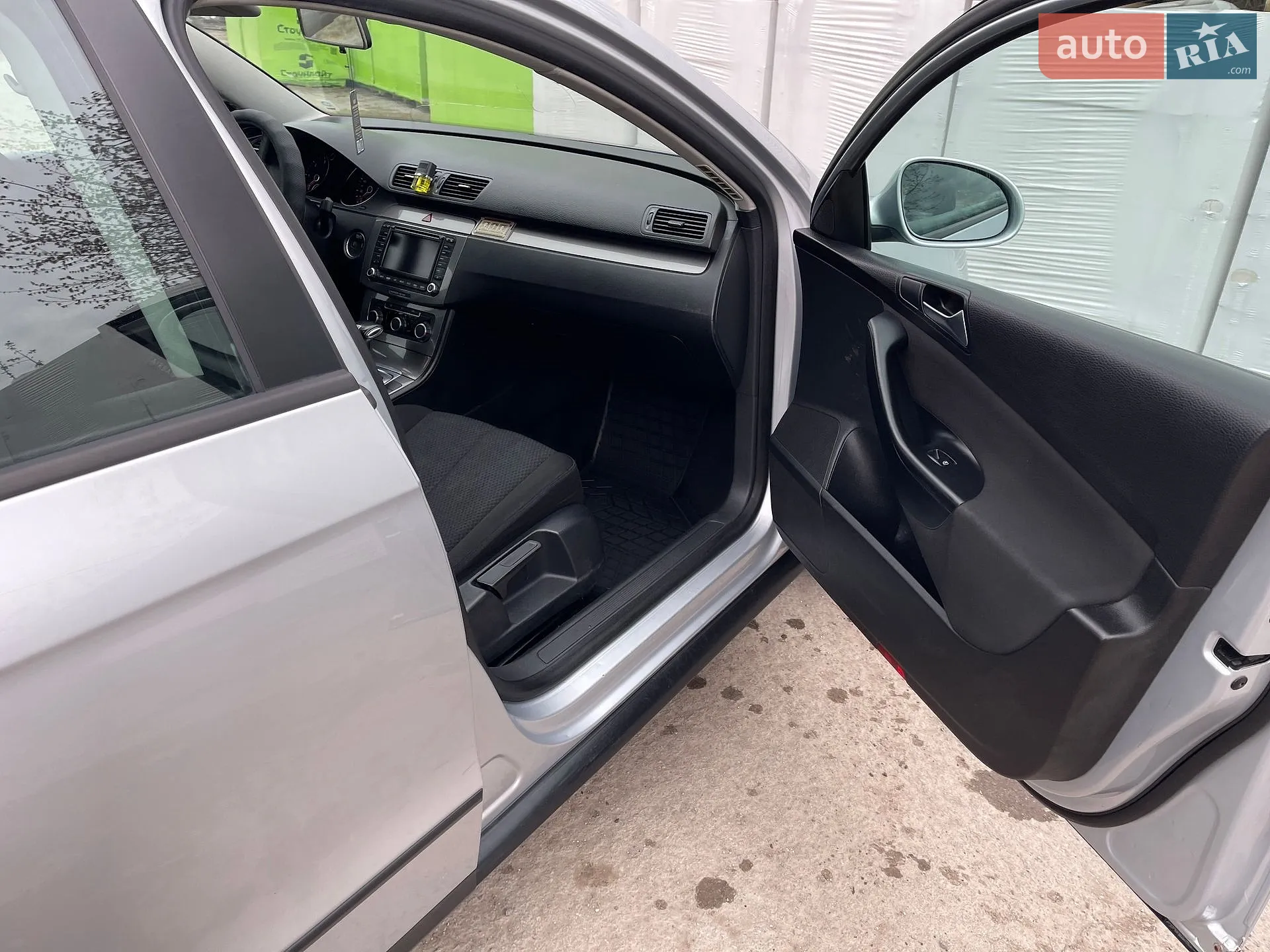 2010 Volkswagen Passat - мініатюра 25