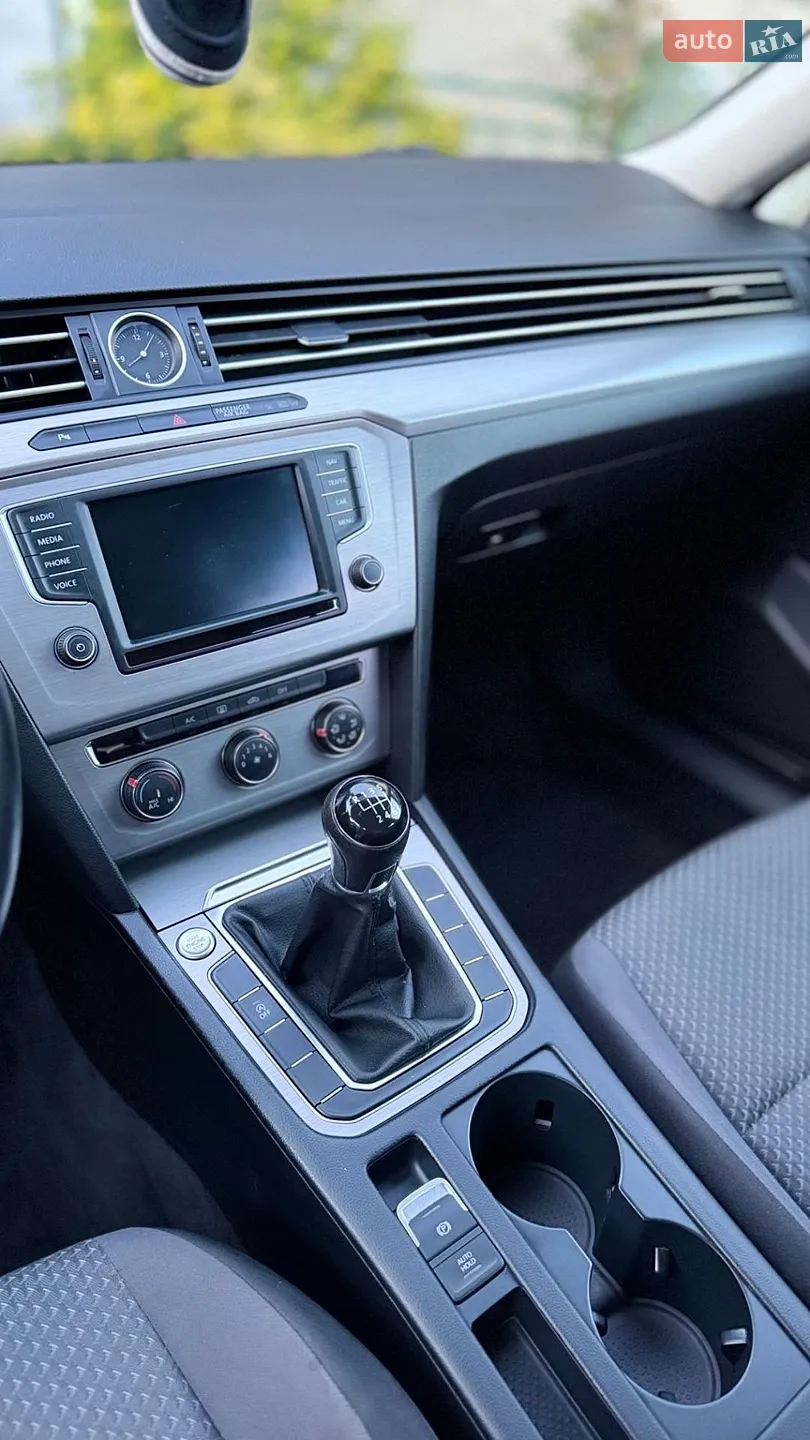 2015 Volkswagen Passat - мініатюра 21
