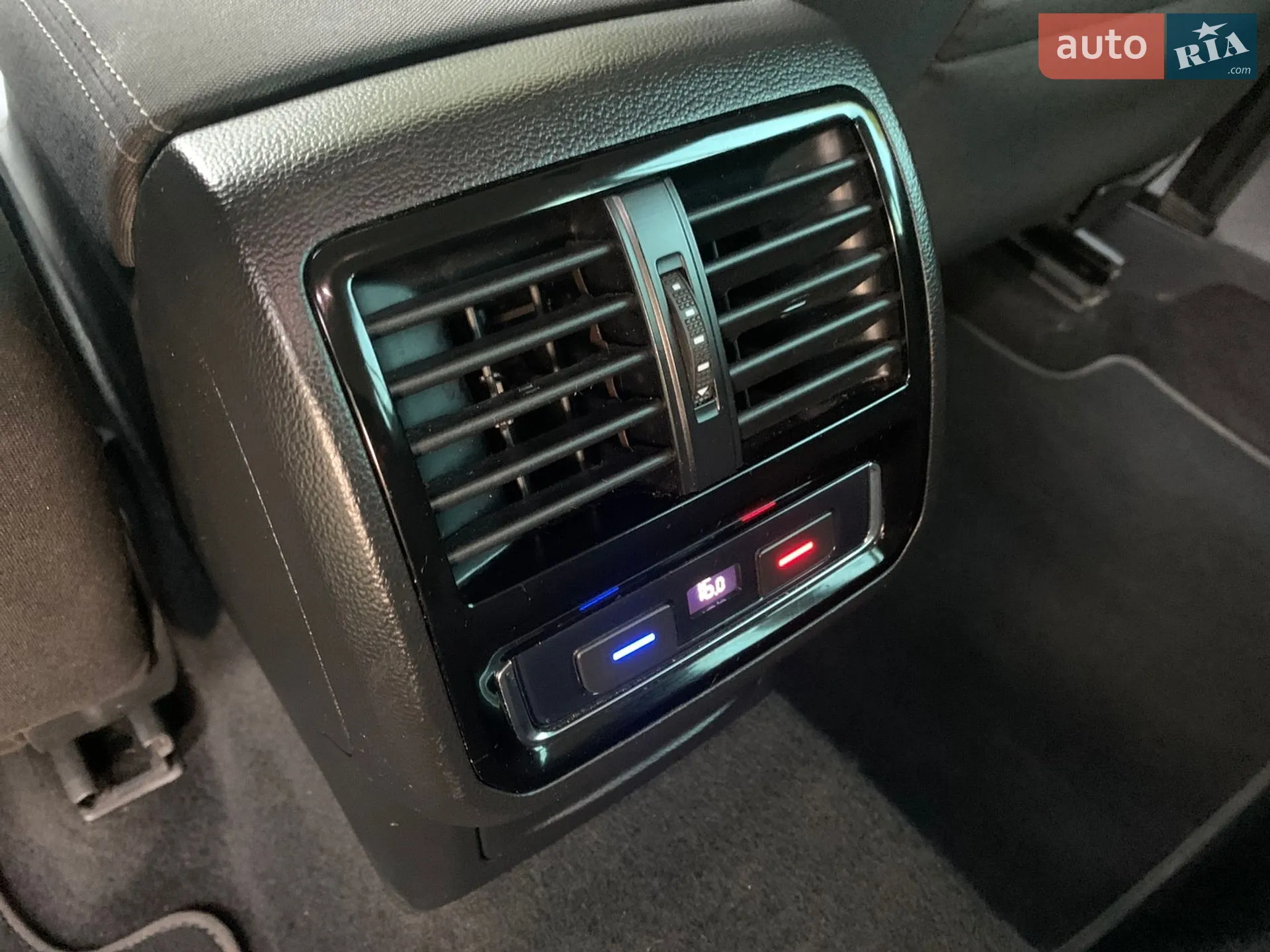 2019 Volkswagen Passat - мініатюра 31