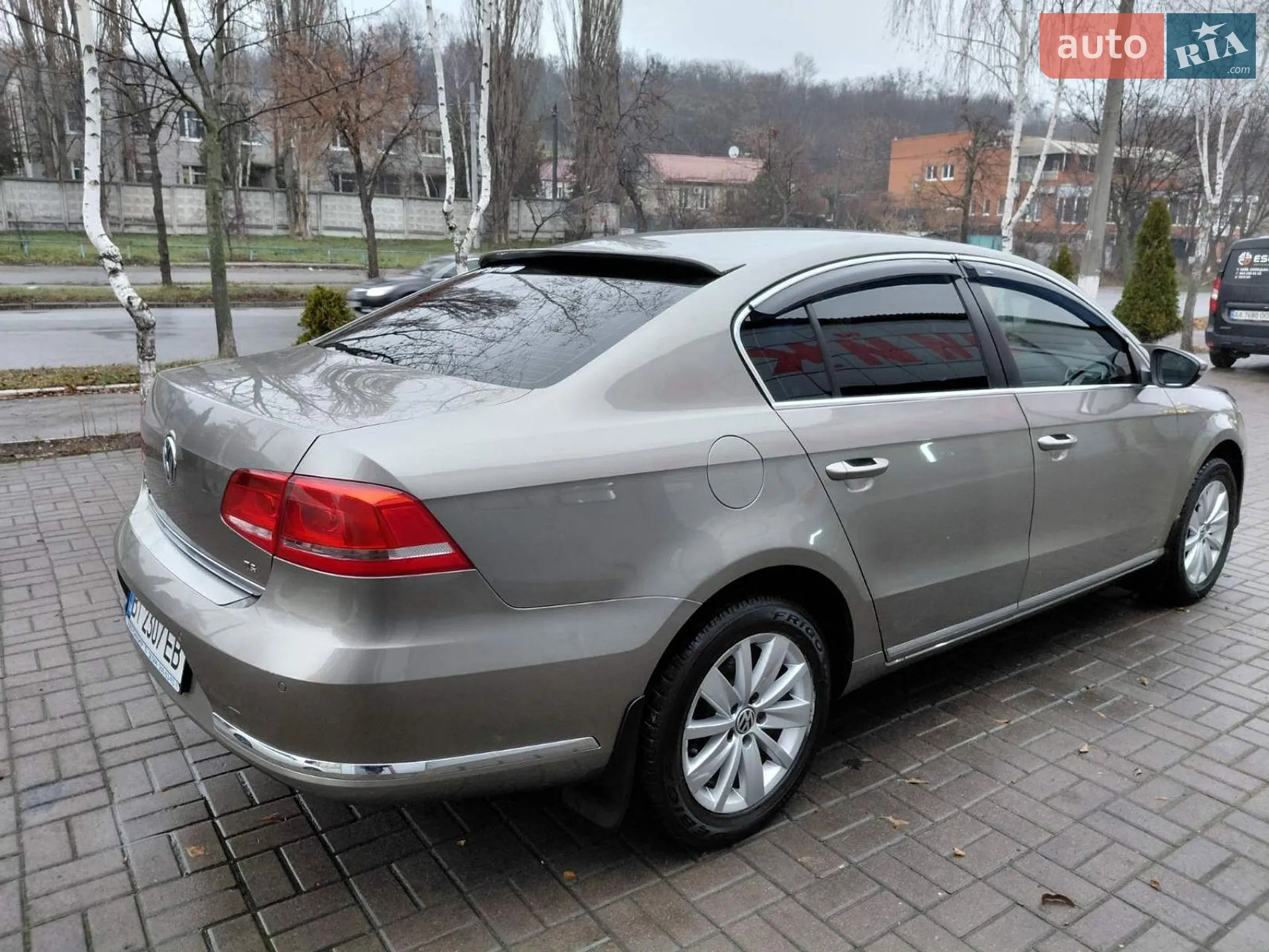 2013 Volkswagen Passat - мініатюра 2