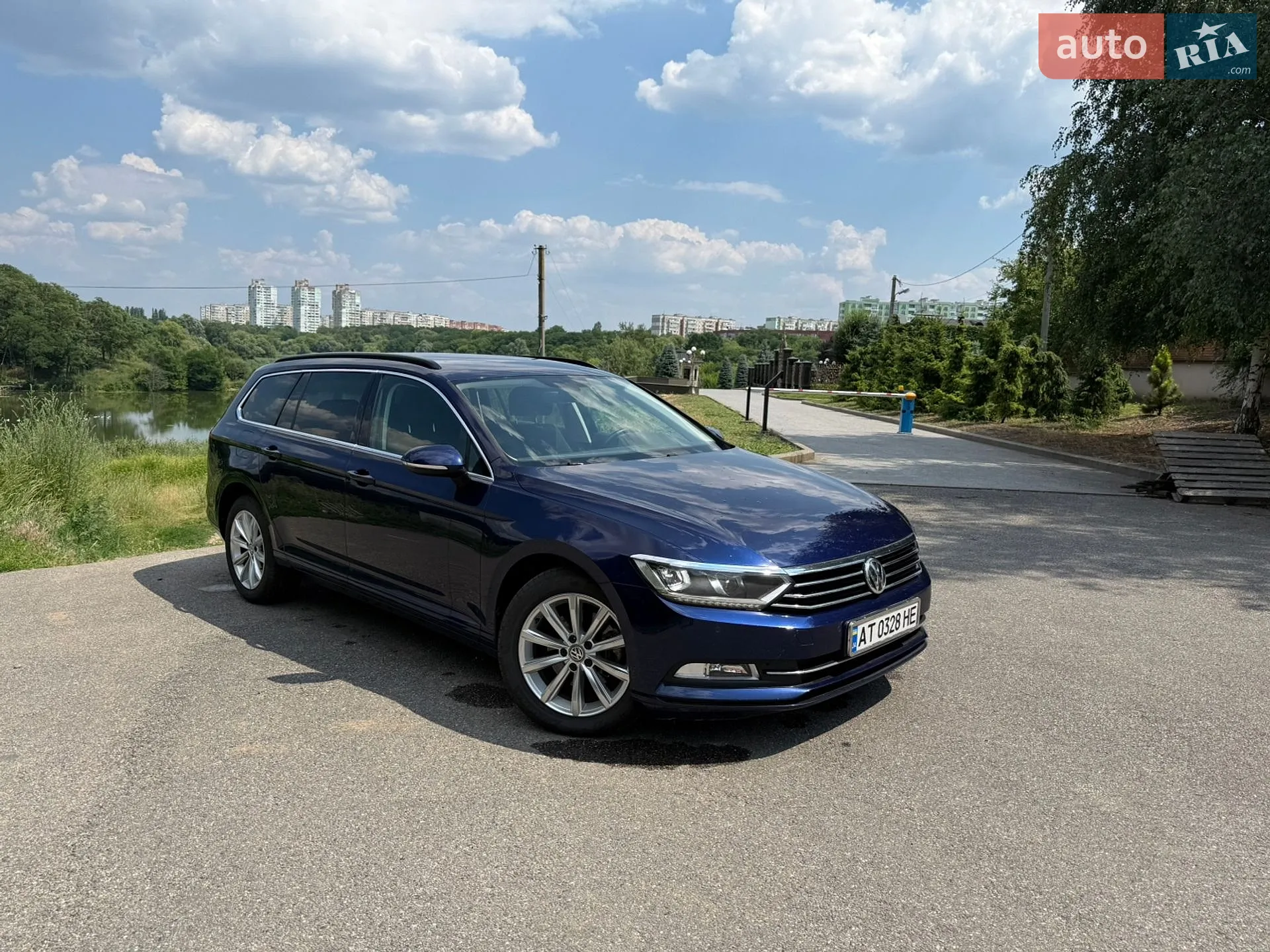 2017 Volkswagen Passat - мініатюра 2