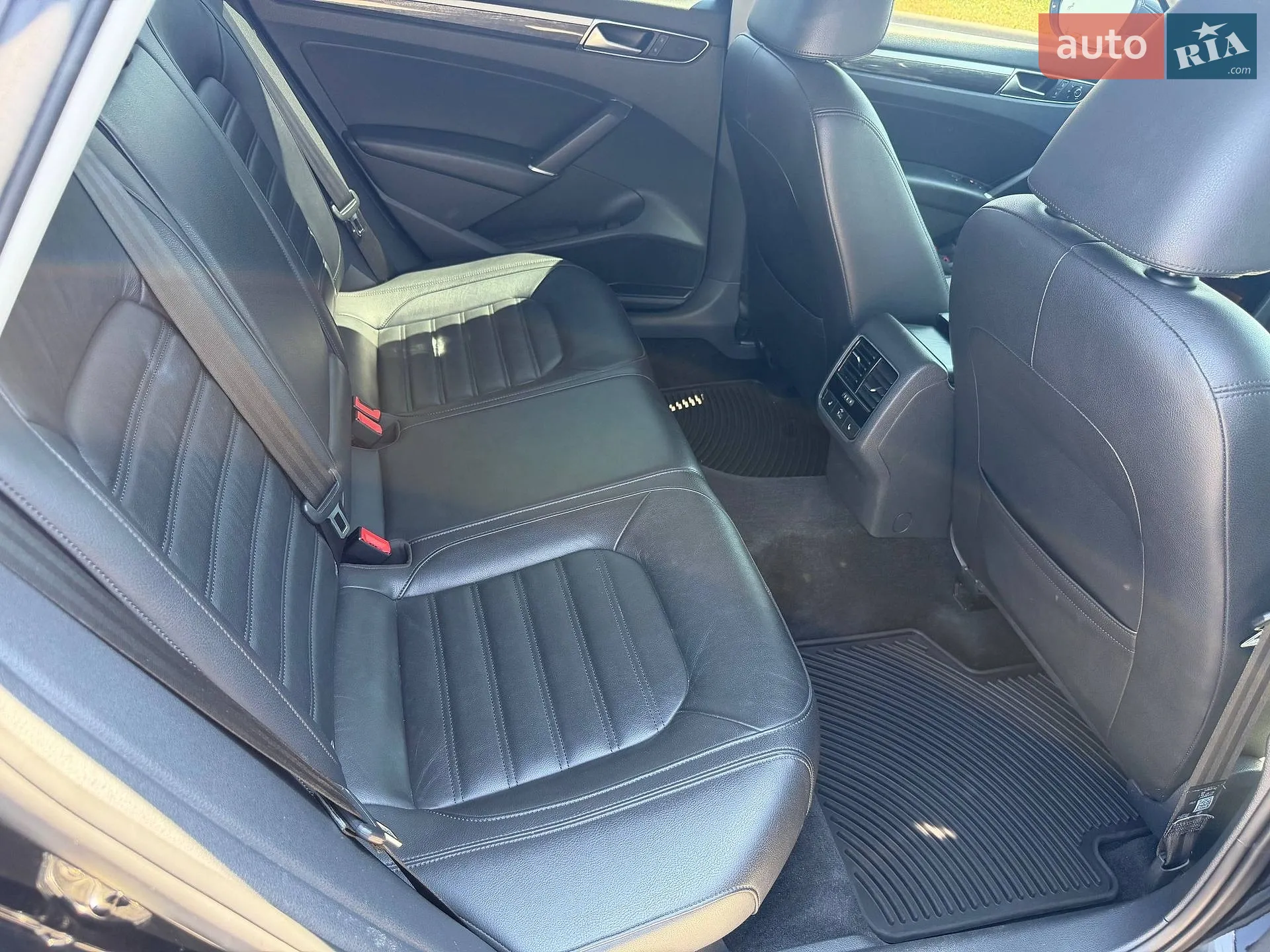 2015 Volkswagen Passat - мініатюра 16