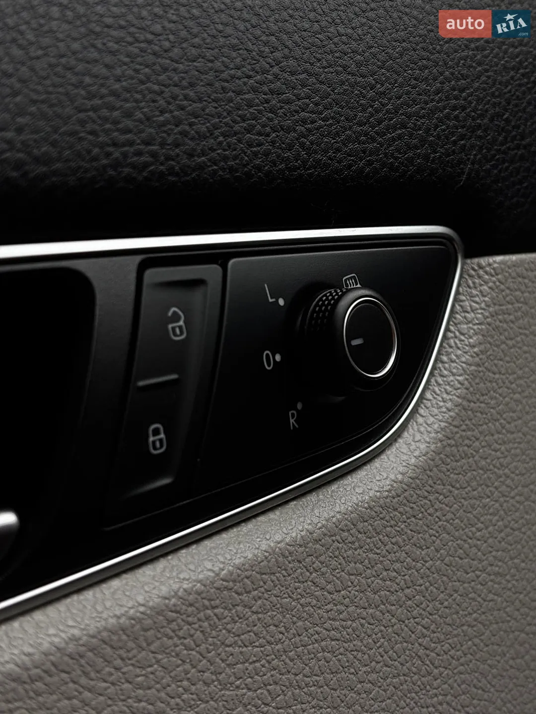 2016 Volkswagen Passat - мініатюра 28