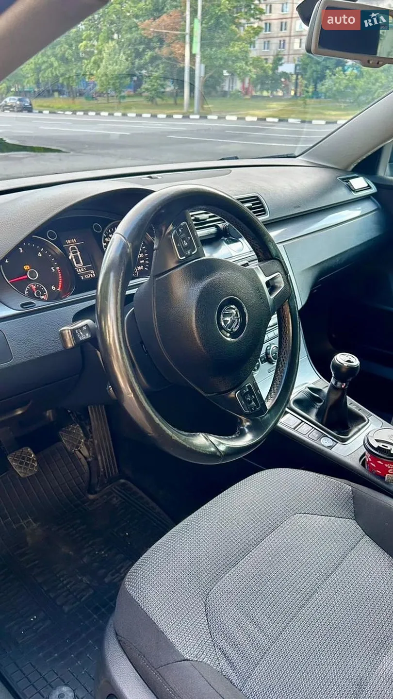 2012 Volkswagen Passat - мініатюра 3