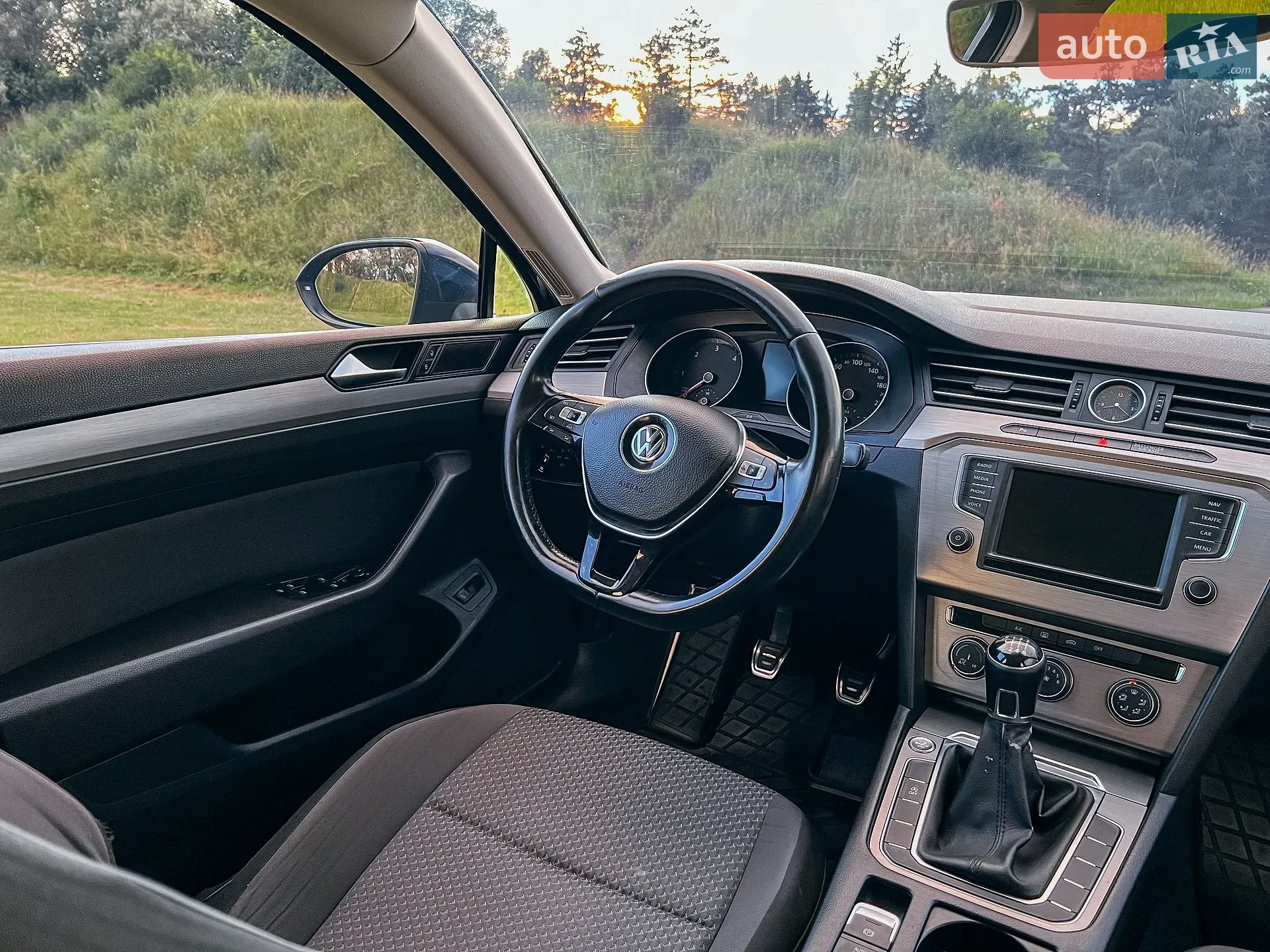 2015 Volkswagen Passat - мініатюра 18