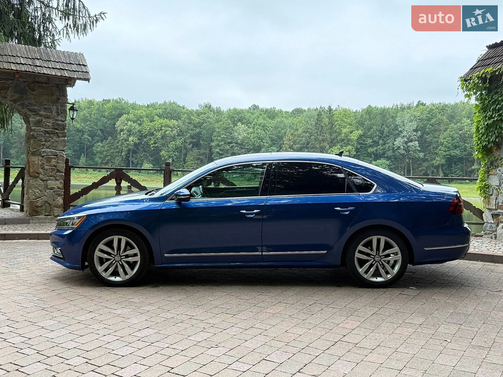 2017 Volkswagen Passat - мініатюра 2