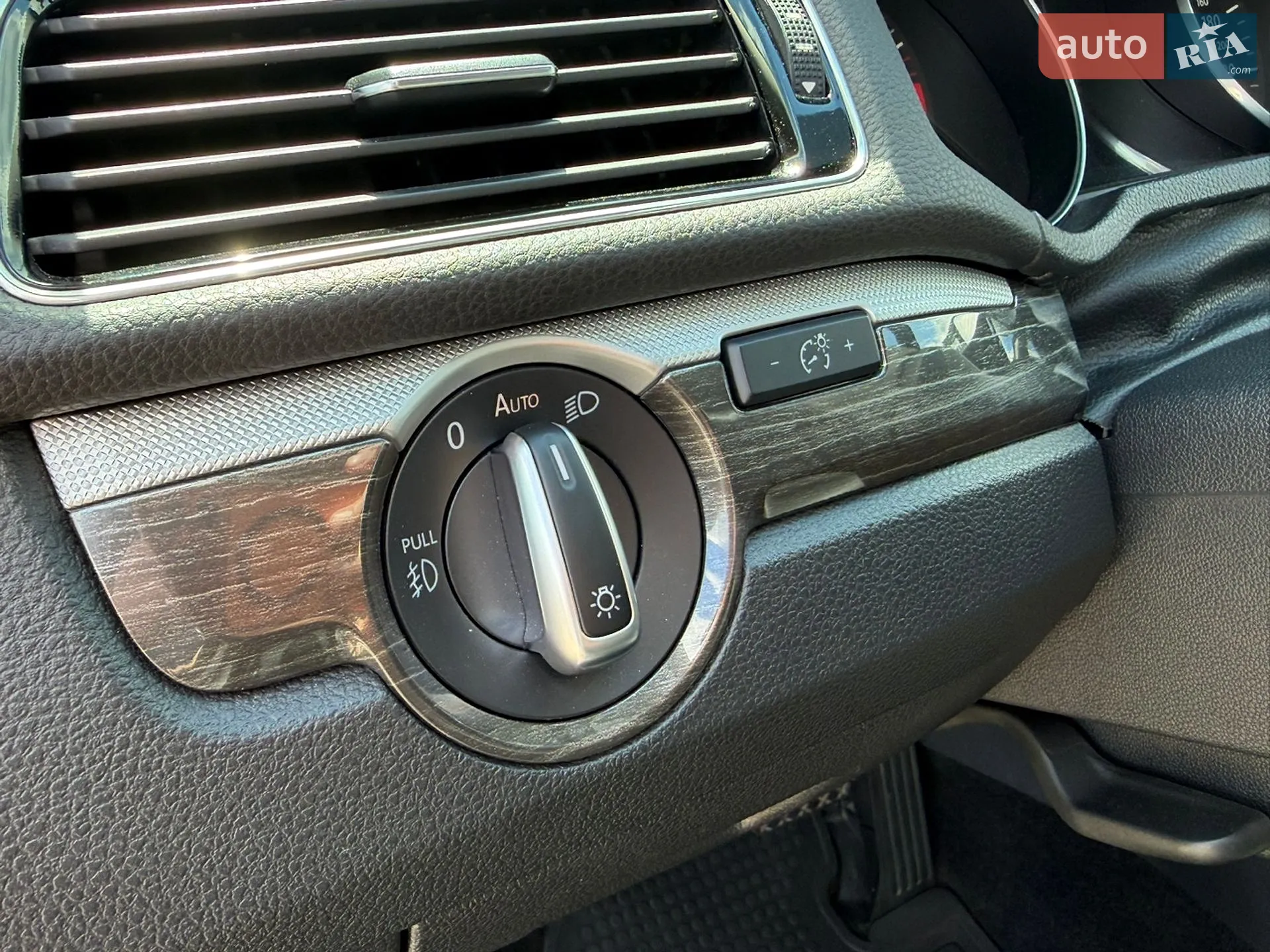 2016 Volkswagen Passat - мініатюра 21