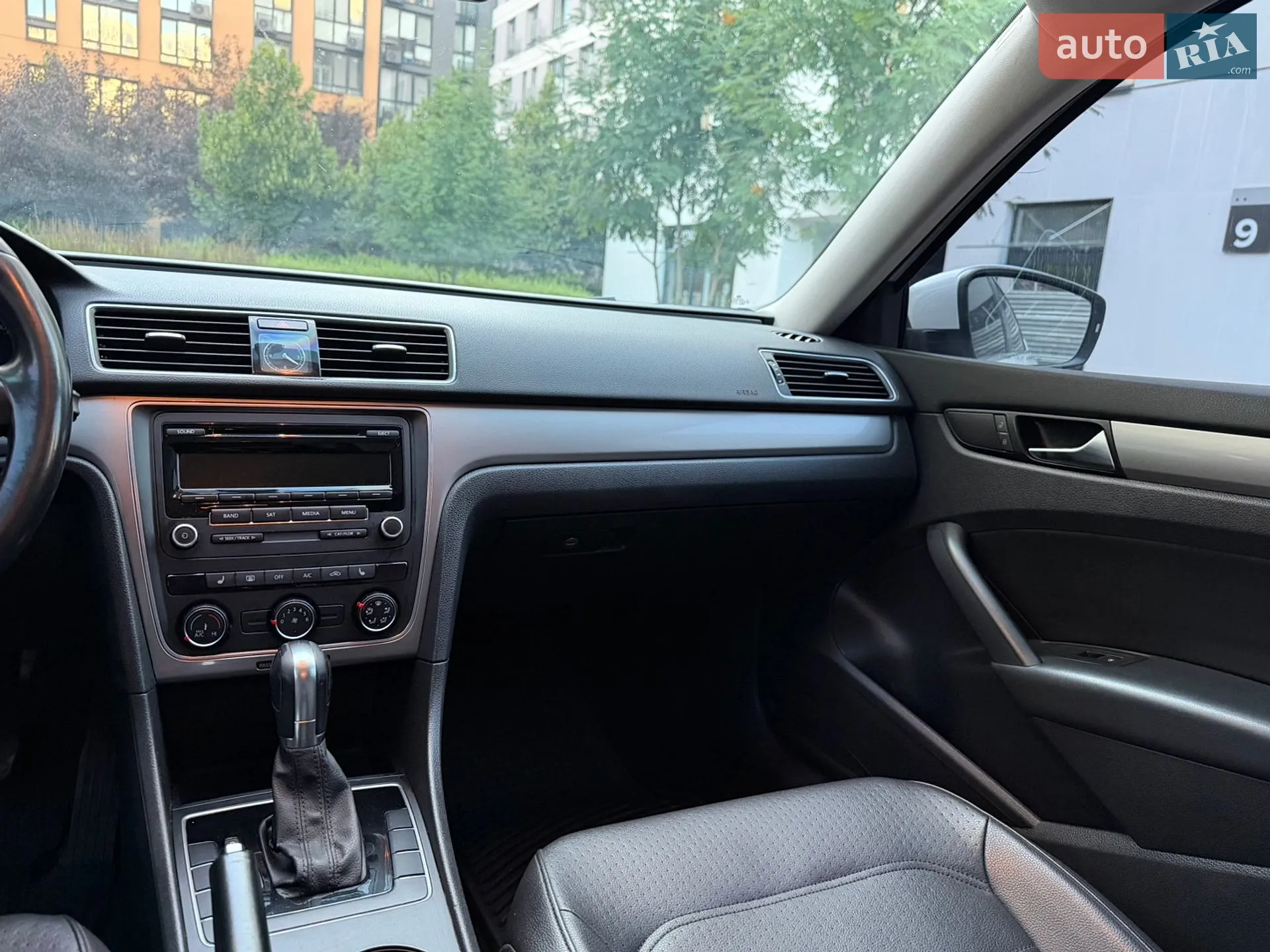 2013 Volkswagen Passat - мініатюра 29