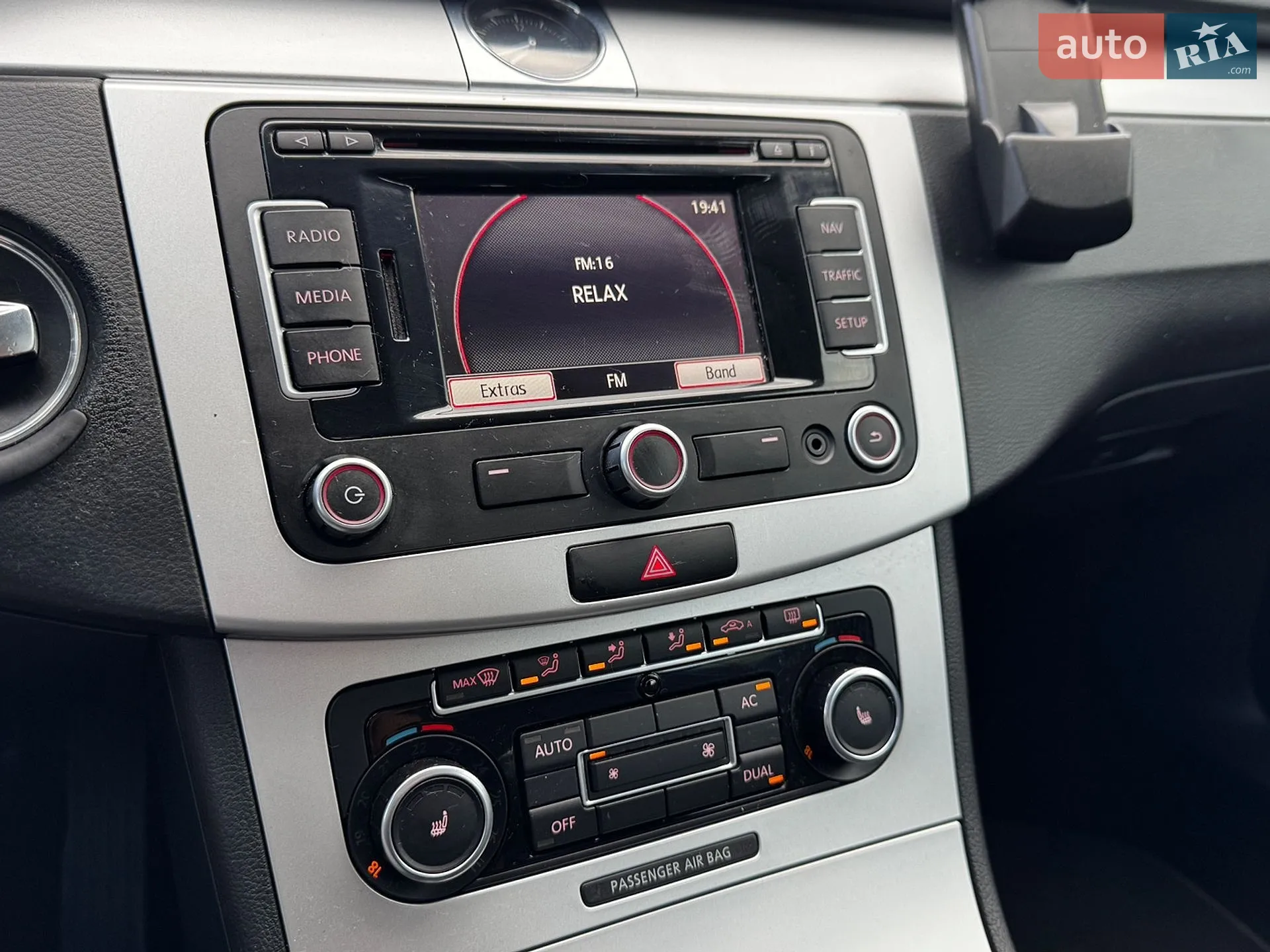 2011 Volkswagen Passat - мініатюра 34