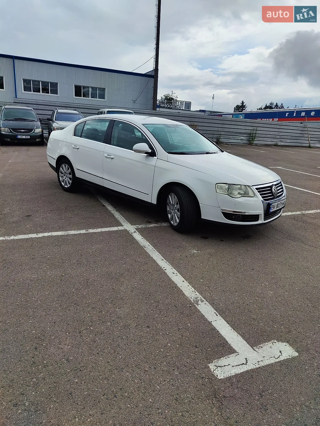 2010 Volkswagen Passat - мініатюра 2