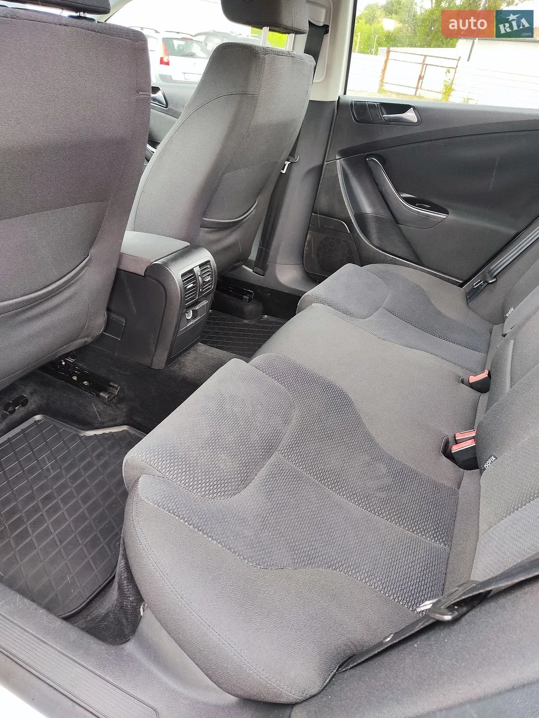 2010 Volkswagen Passat - мініатюра 6