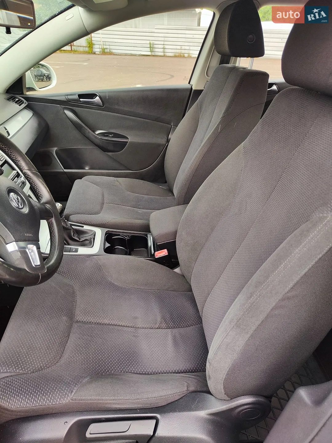 2010 Volkswagen Passat - мініатюра 4