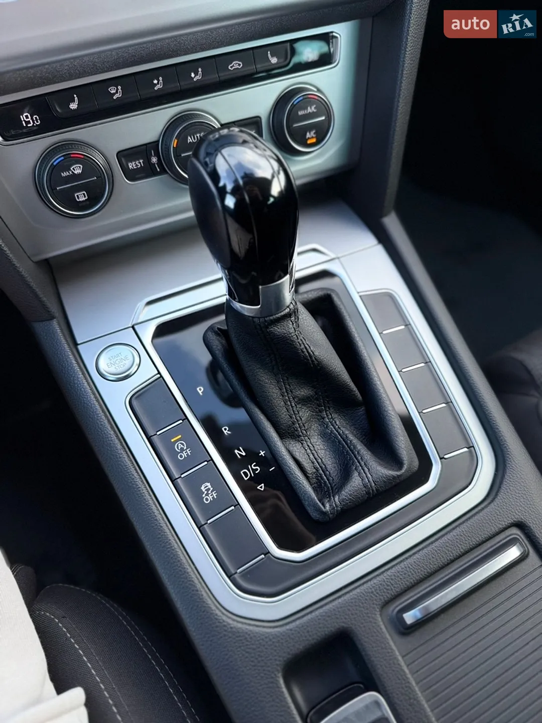 2017 Volkswagen Passat - мініатюра 40