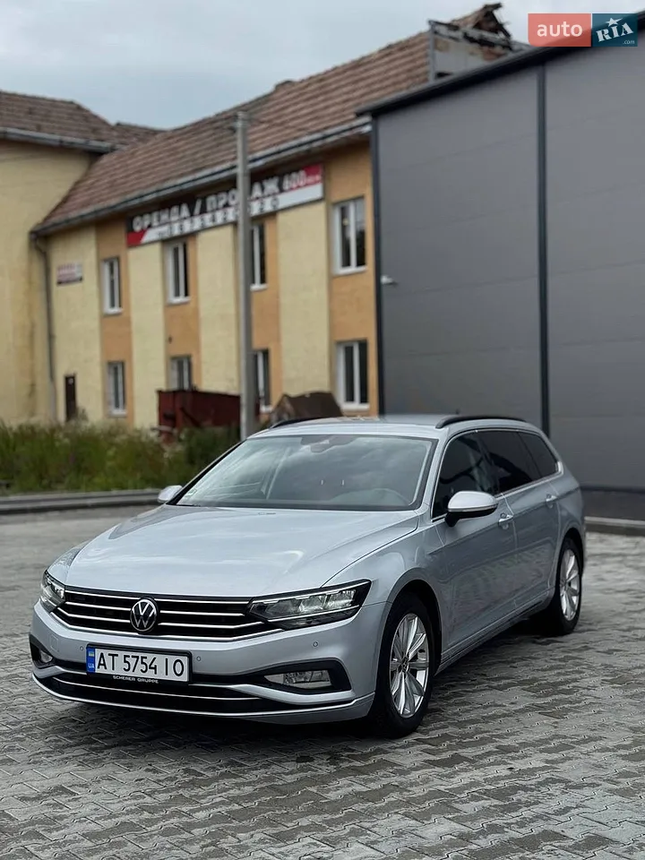 Volkswagen Passat 2022 photo 3
