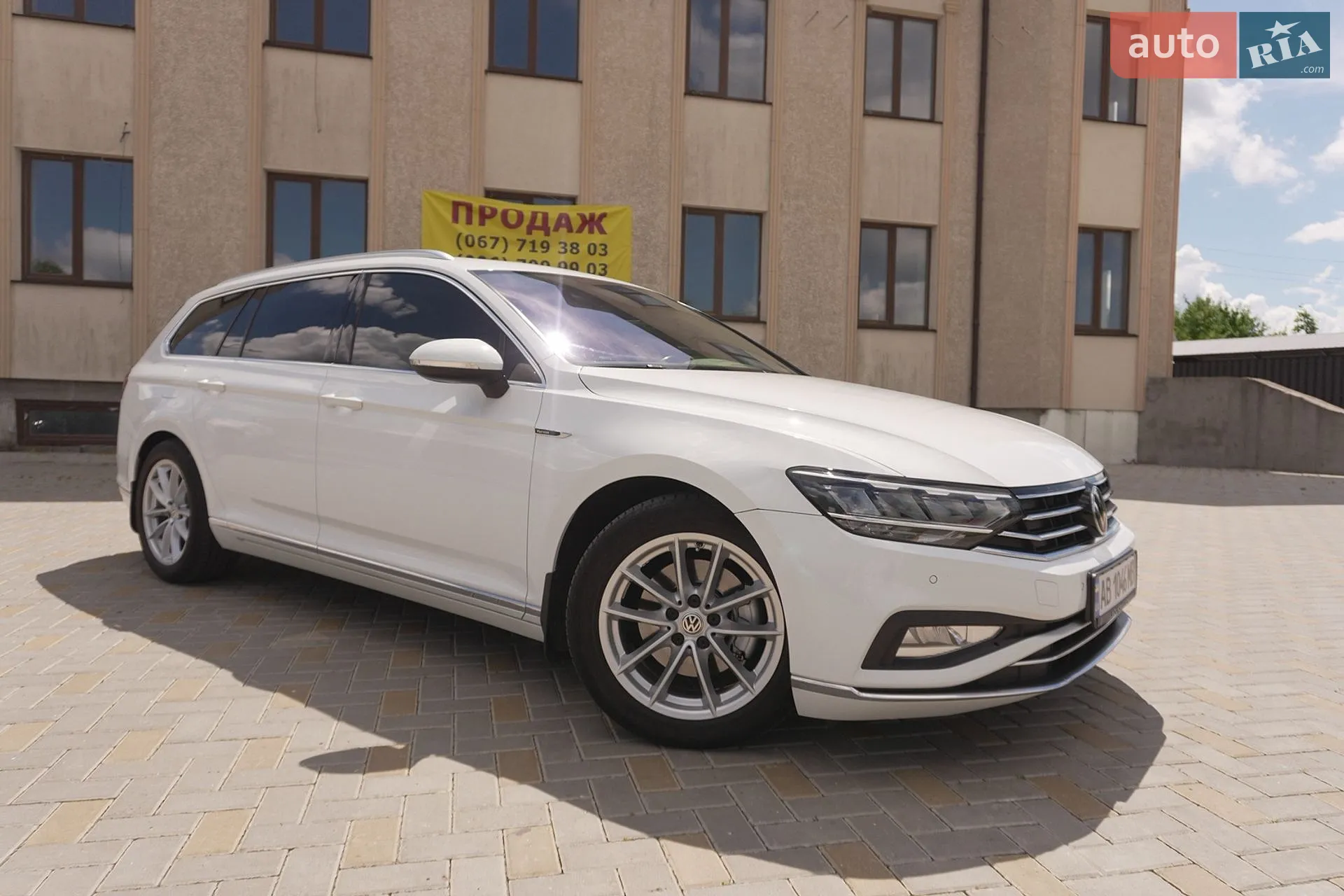 2019 Volkswagen Passat - мініатюра 2