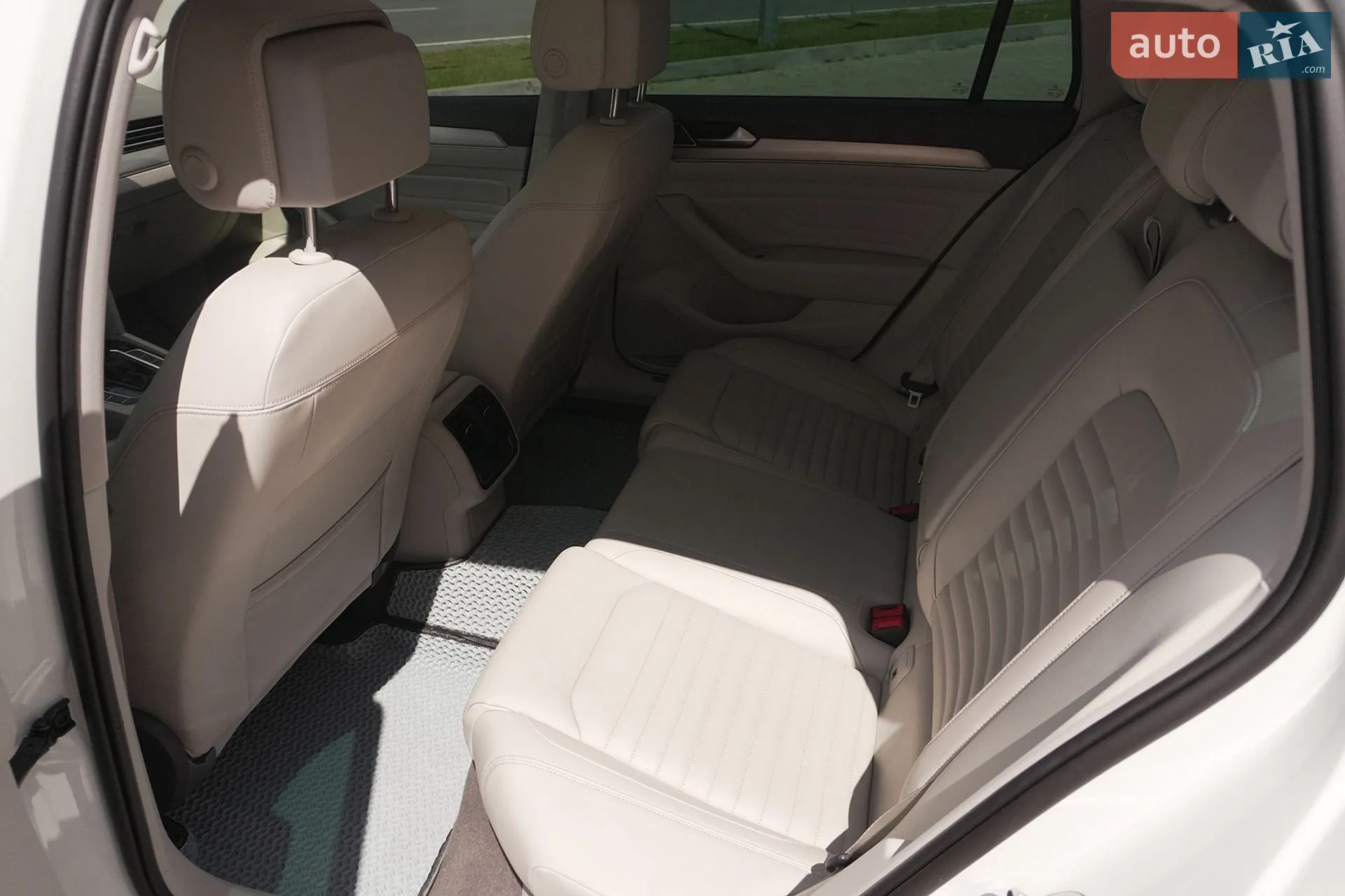 2019 Volkswagen Passat - мініатюра 27