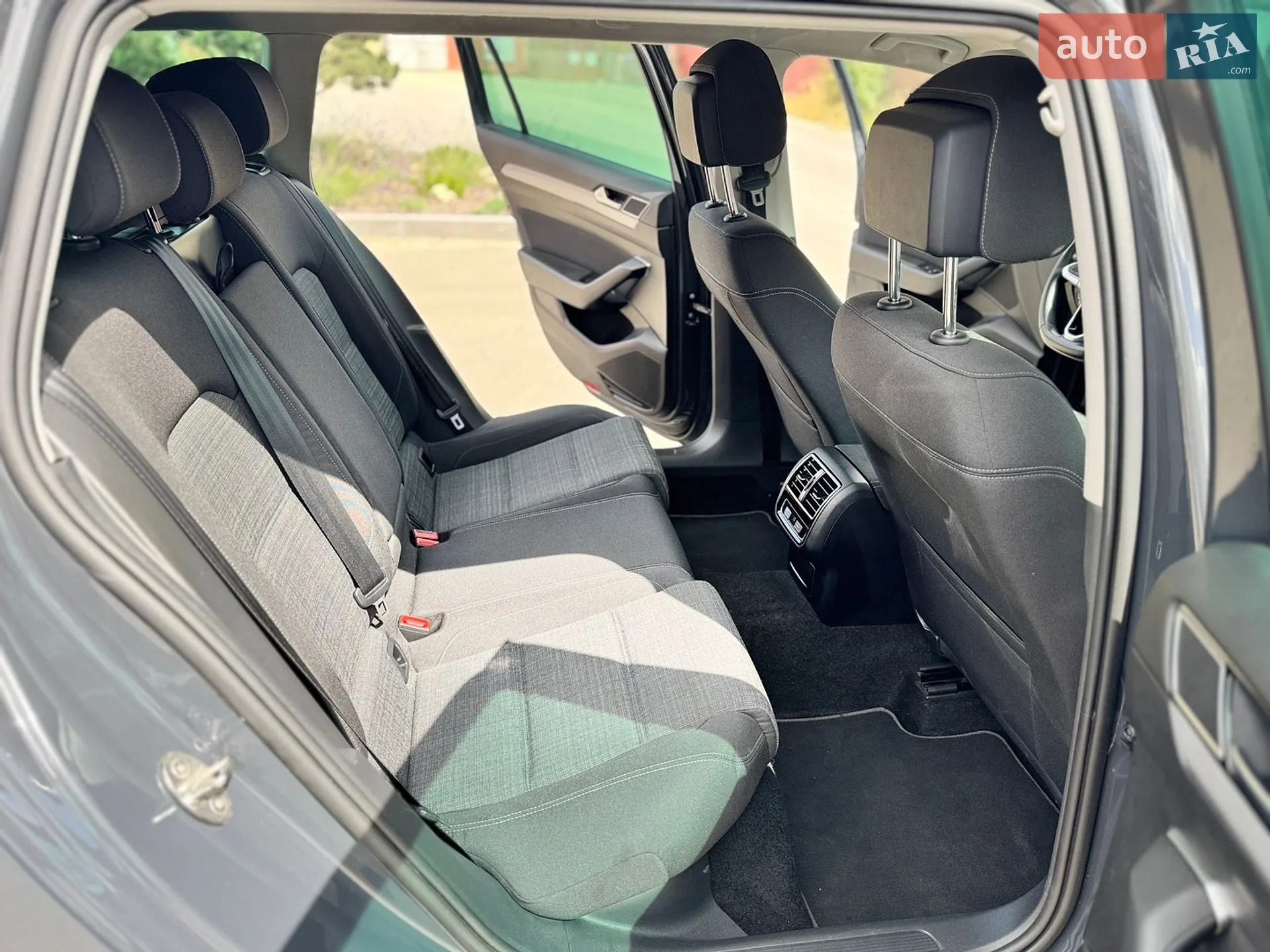 2021 Volkswagen Passat - мініатюра 14