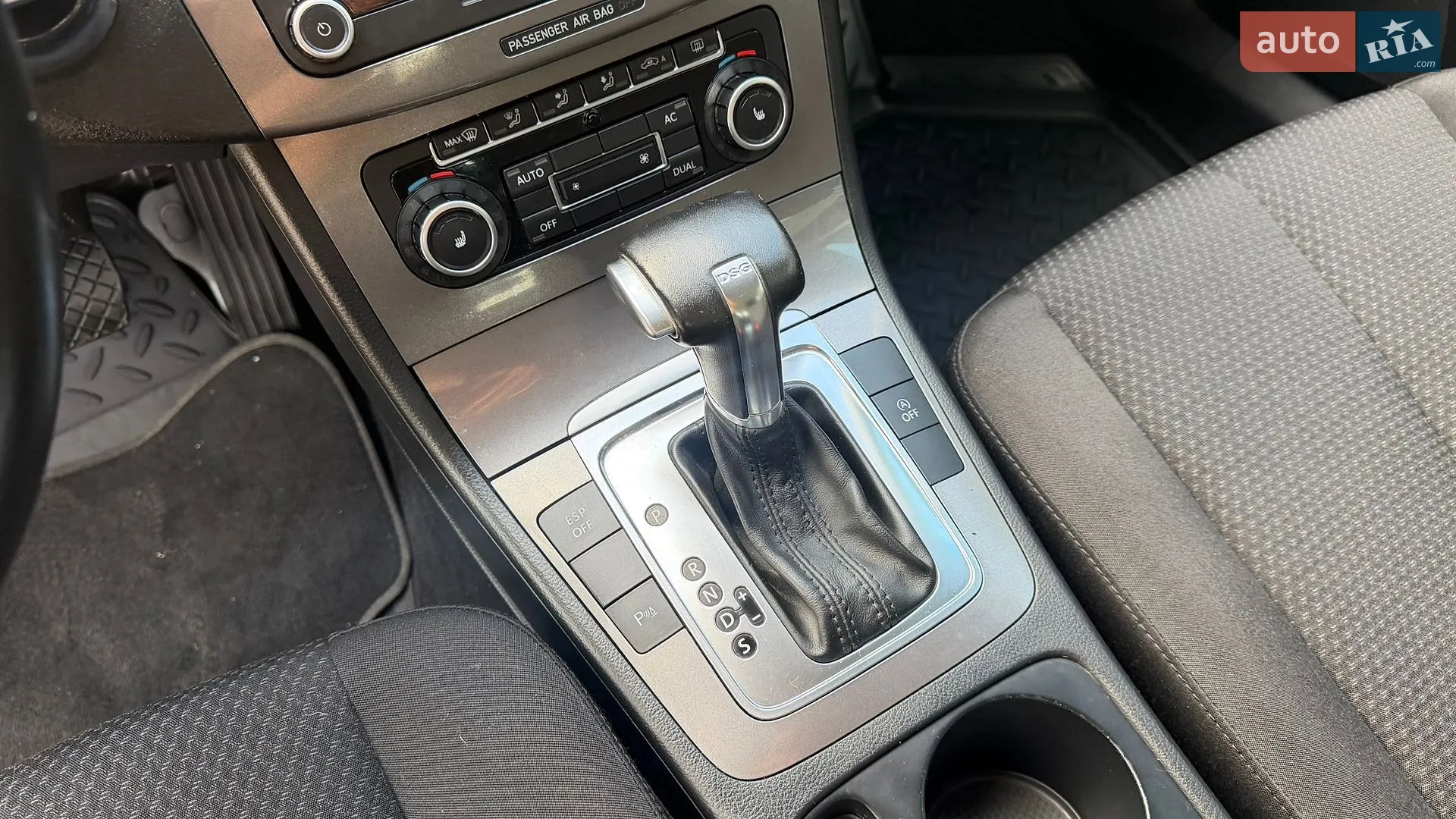 2010 Volkswagen Passat - мініатюра 22