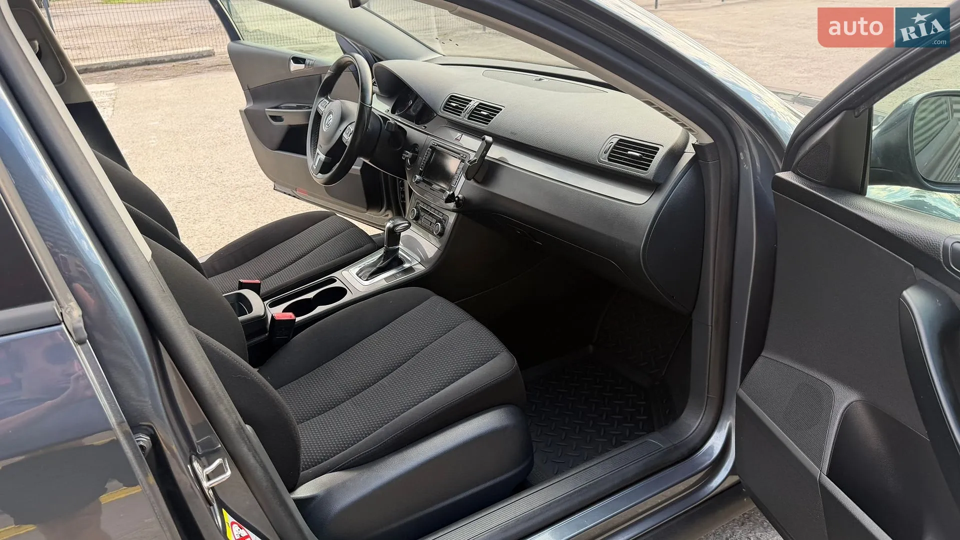 2010 Volkswagen Passat - мініатюра 26