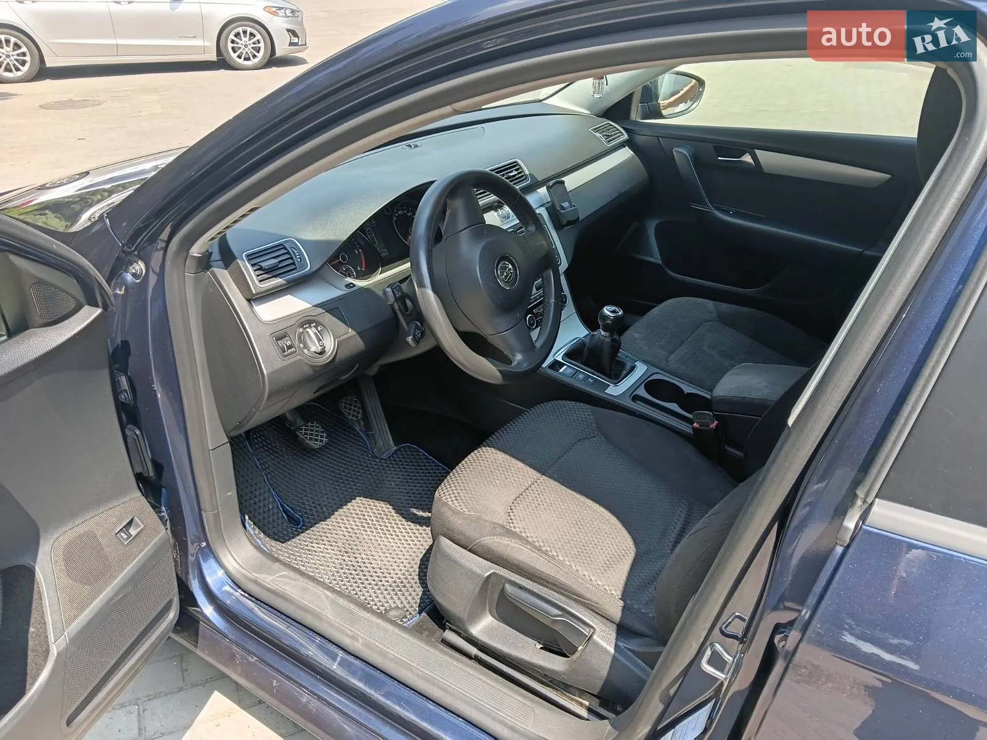 2011 Volkswagen Passat - мініатюра 2