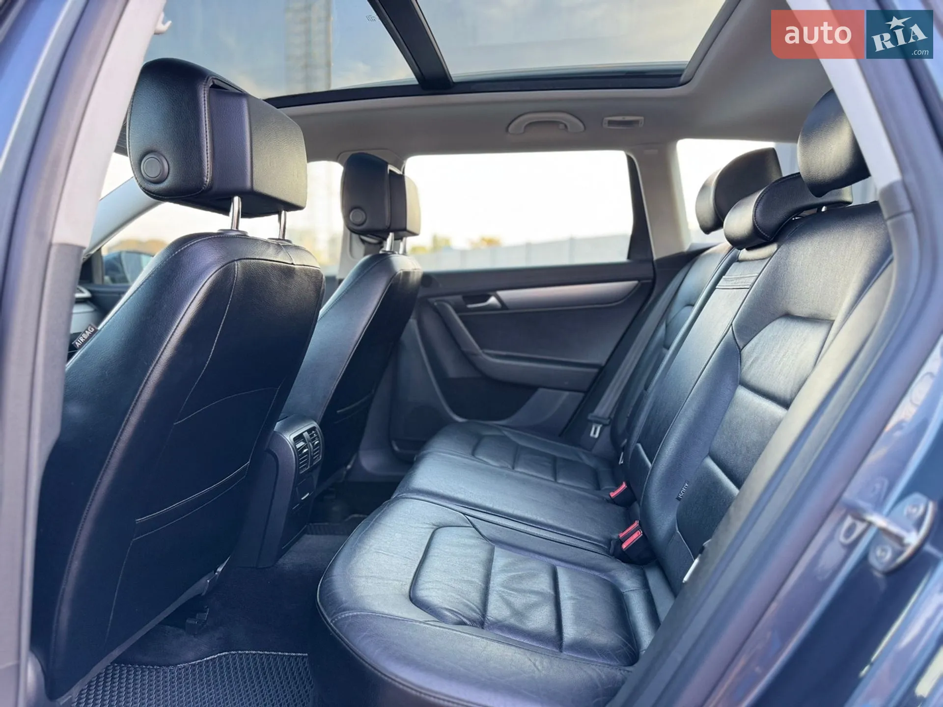 2014 Volkswagen Passat - мініатюра 24