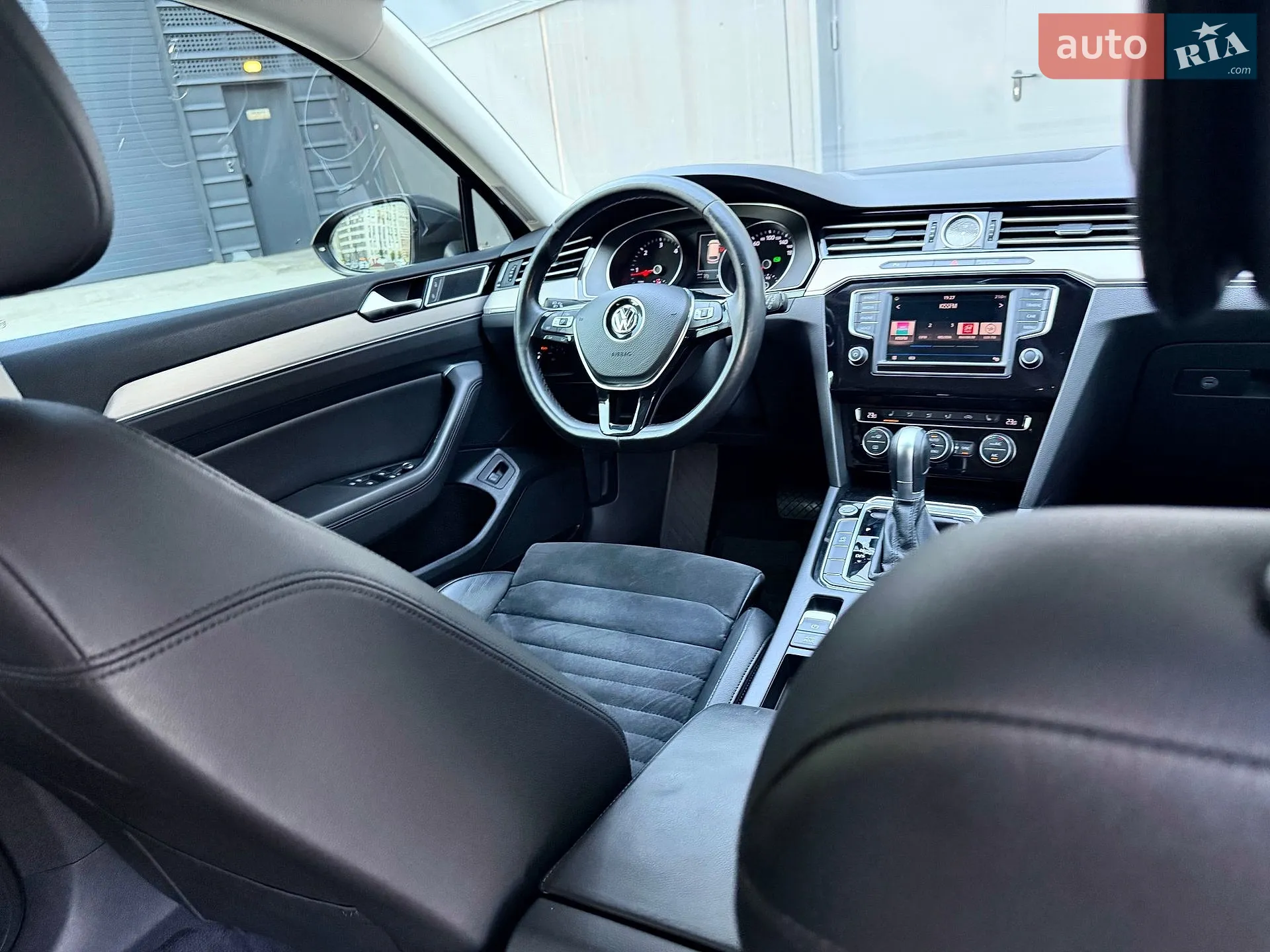 Volkswagen Passat 2016 VIN WVWZZZ3CZHE070117 фото оголошення 33 з 84