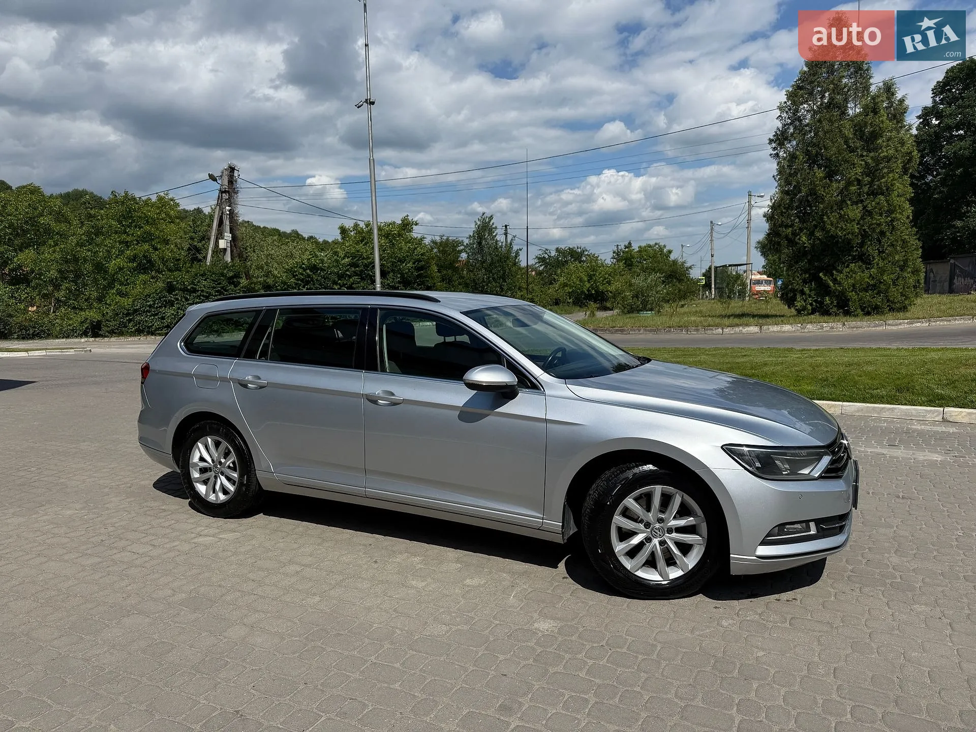 2018 Volkswagen Touareg - фото 1